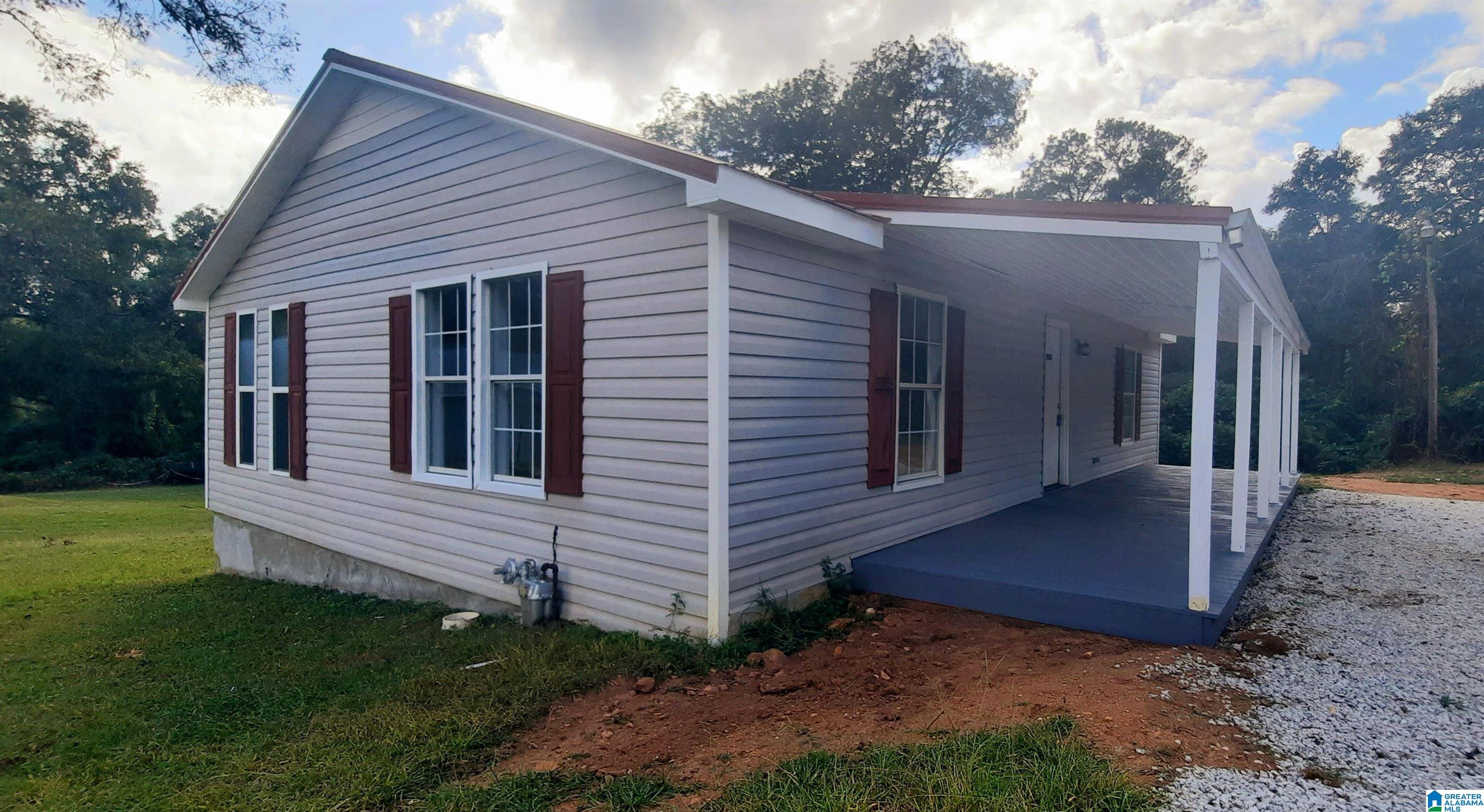 Homes for sale in Wedowee, AL | 26 Sw 5th Street, Wedowee, AL 36278 | MLS# 21433432