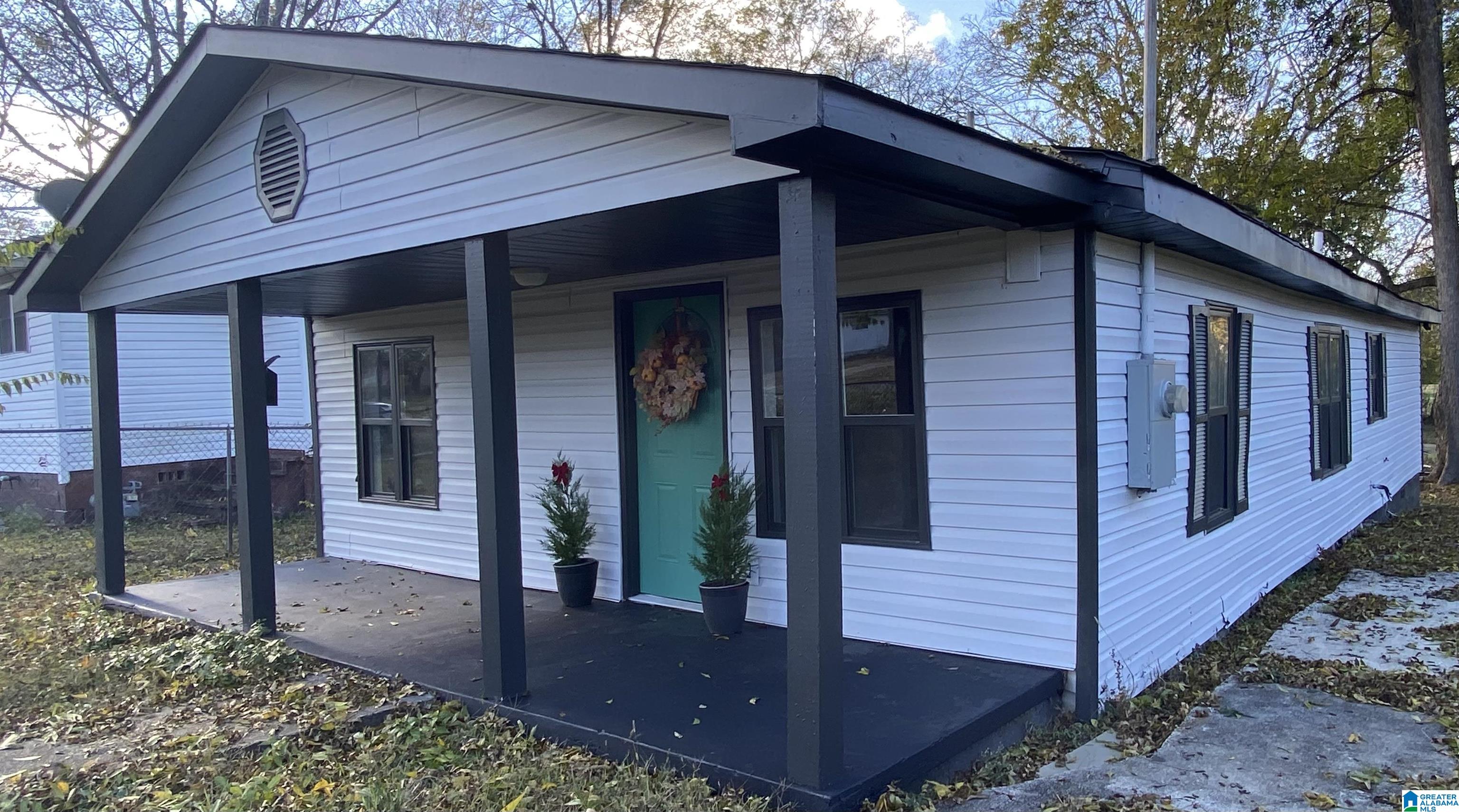 Photo 3 of Single family home for sale at 2928 6th Avenue N, Bessemer, AL 35020 | MLS# 21433442 | Listing updated on 2026-06-17