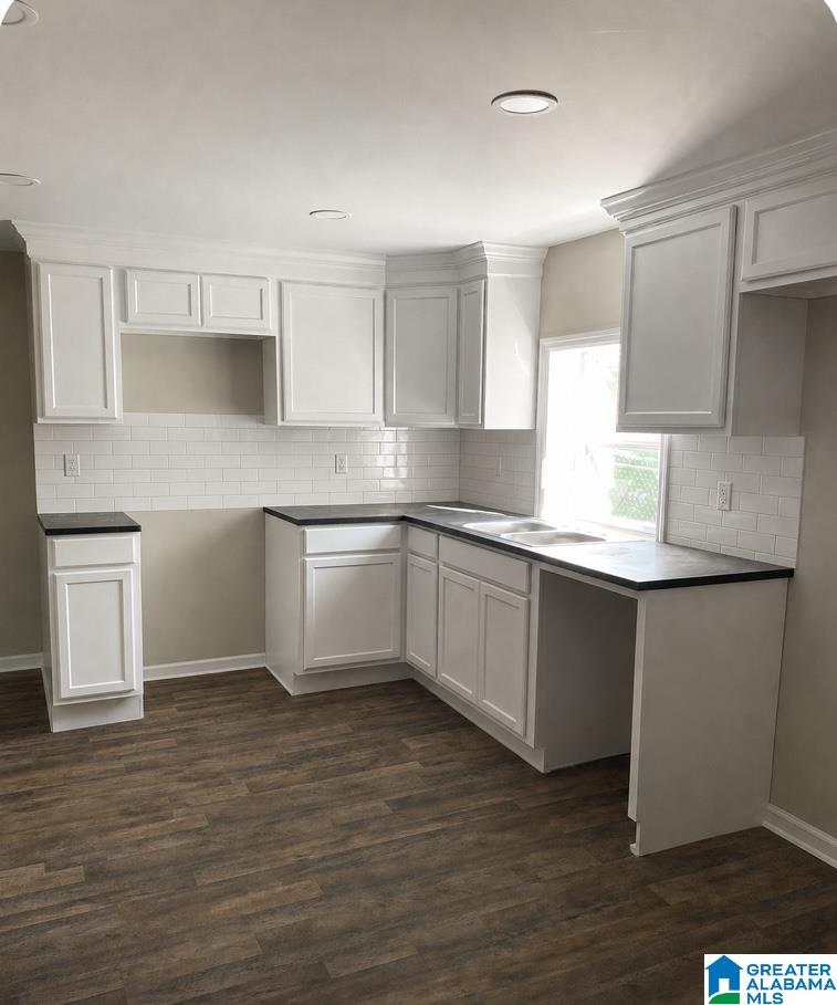 Photo 3 of Single family home for sale at 2928 6Th Avenue N, Bessemer, AL 35020 | MLS# 21433442 | Listing updated on 2026-06-17