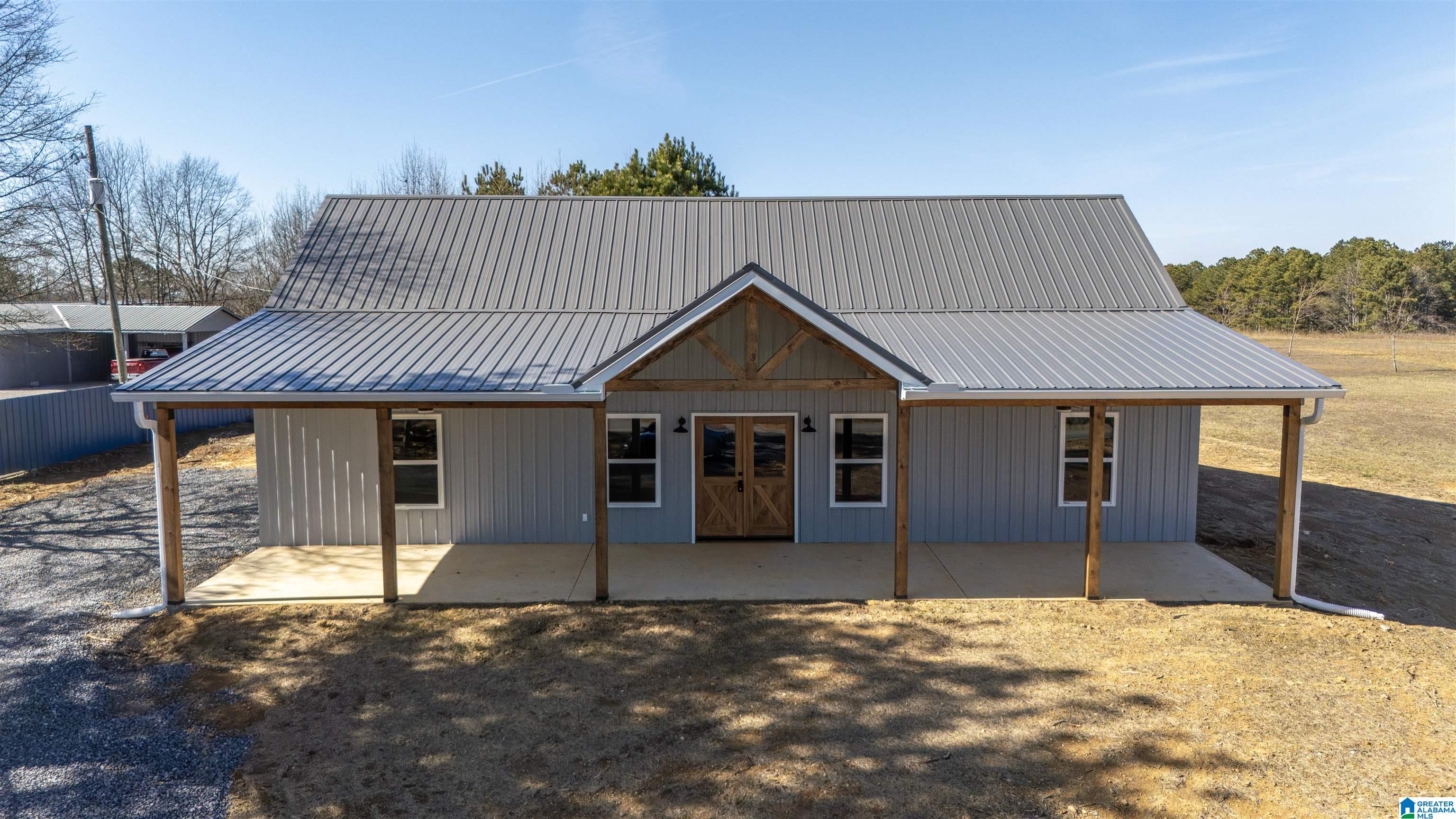 Homes for sale in Oneonta, AL | 620 Washburn Dr, Oneonta, AL 35121 | MLS# 21433633