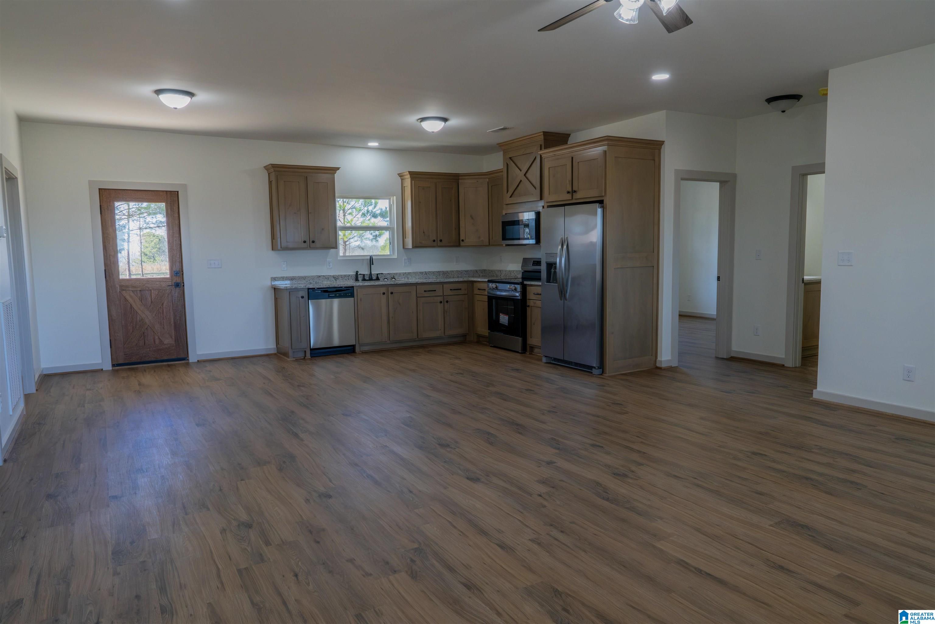 Homes for sale in Oneonta, AL | 620 Washburn Dr, Oneonta, AL 35121 | MLS# 21433633