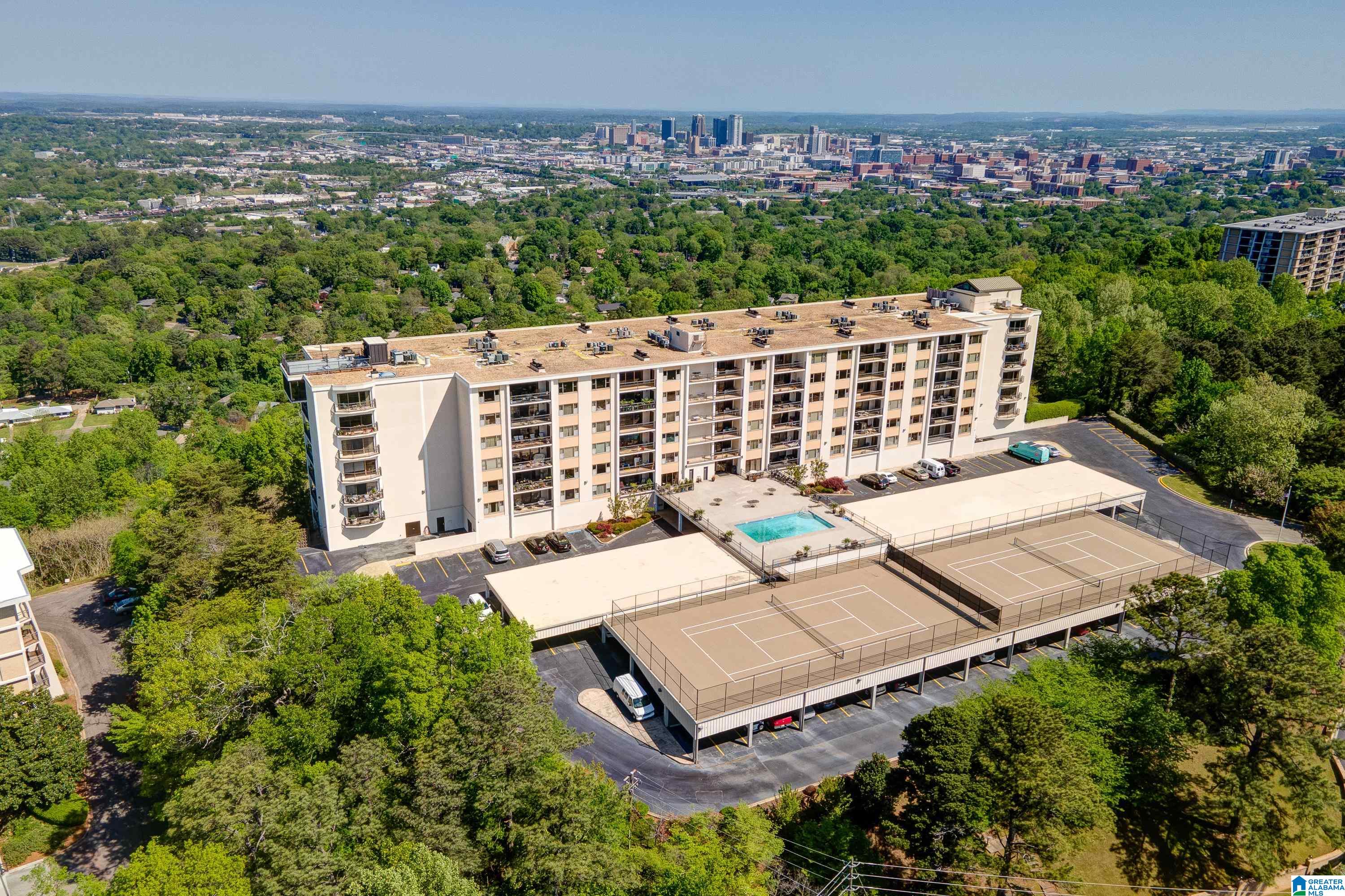 Homes for sale in Birmingham, AL | 1200 Beacon Parkway E #202, Birmingham, AL 35209 | MLS# 21433695