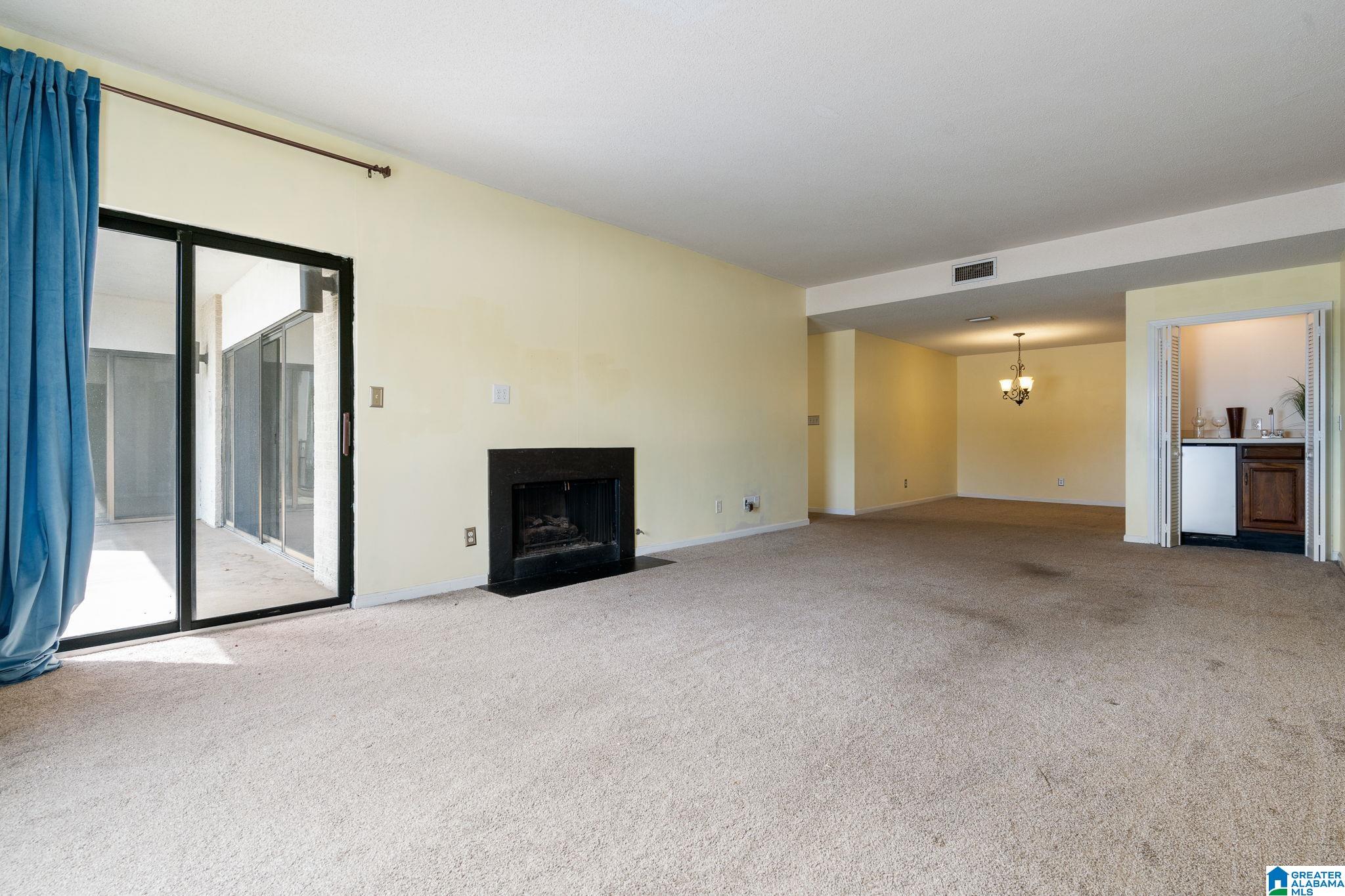 Homes for sale in Birmingham, AL | 1200 Beacon Parkway E #202, Birmingham, AL 35209 | MLS# 21433695