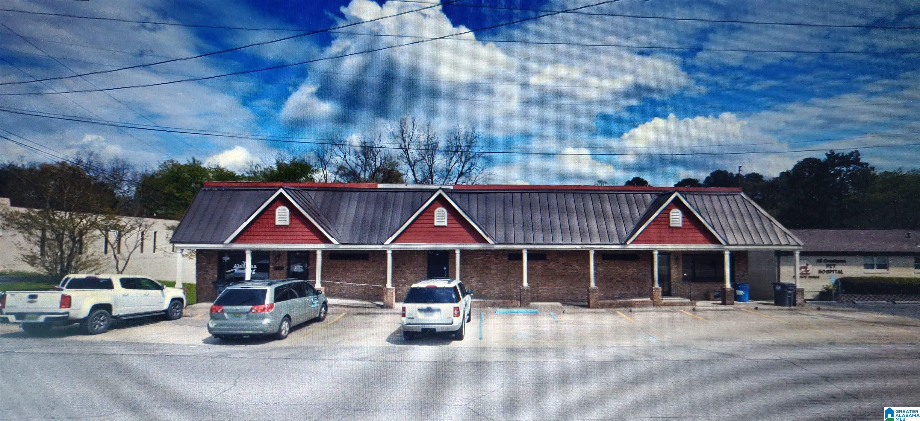 112 W TARRANT DRIVE