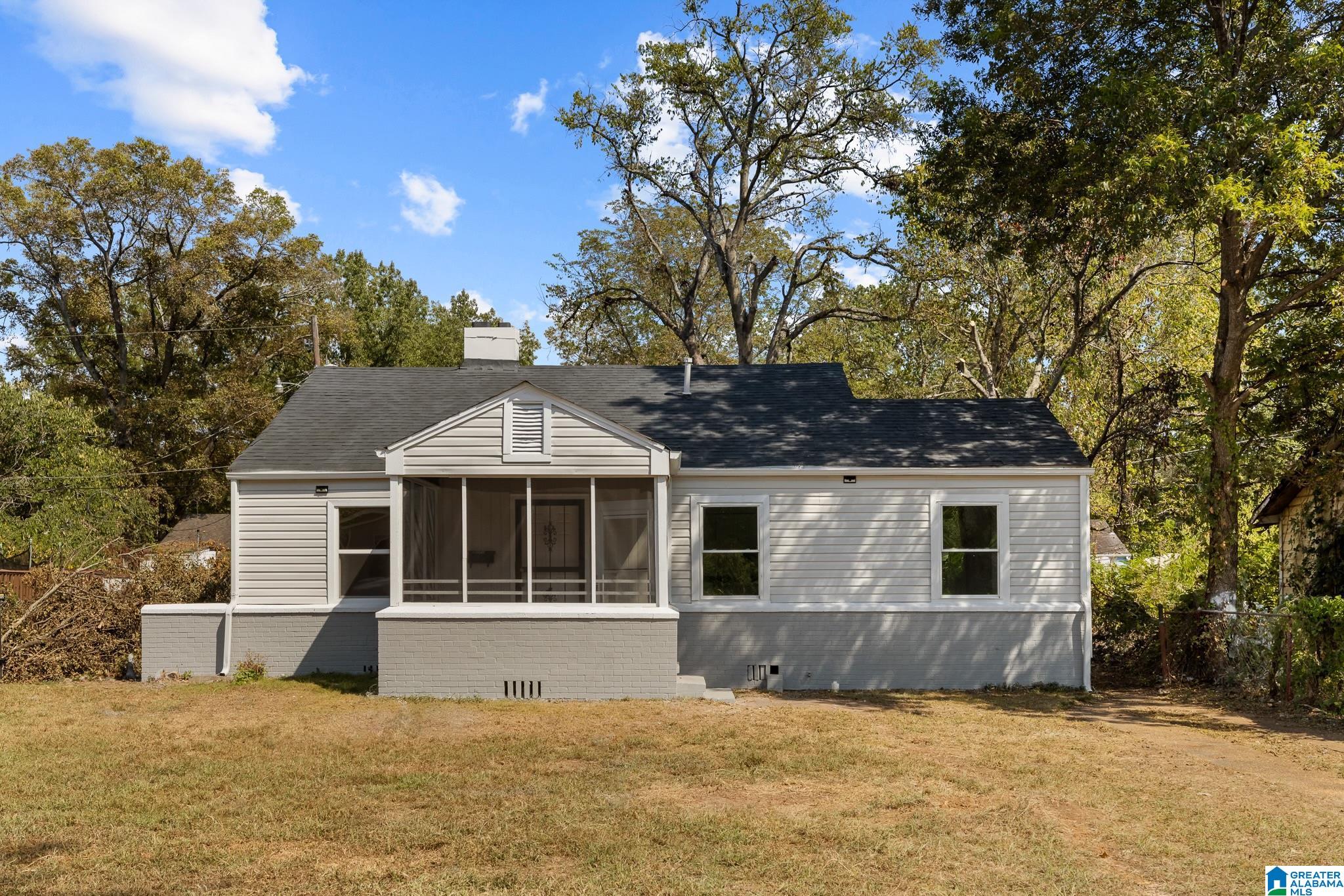 Homes for sale in Birmingham, AL | 921 Sw 25th Street, Birmingham, AL 35211 | MLS# 21434376