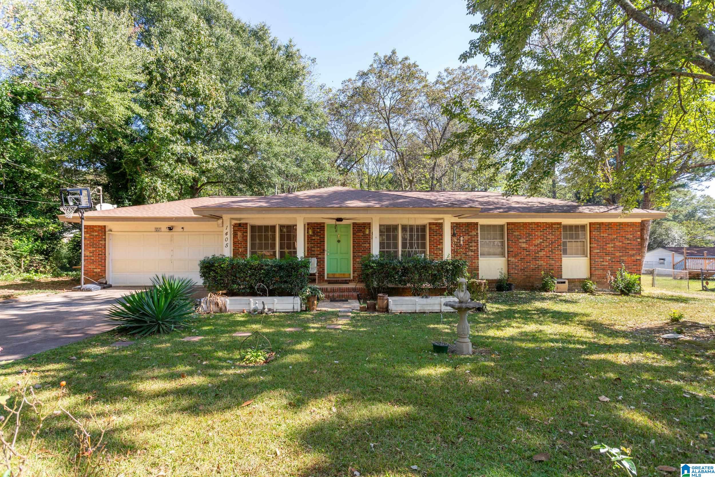 1405 VALLEY PLACE