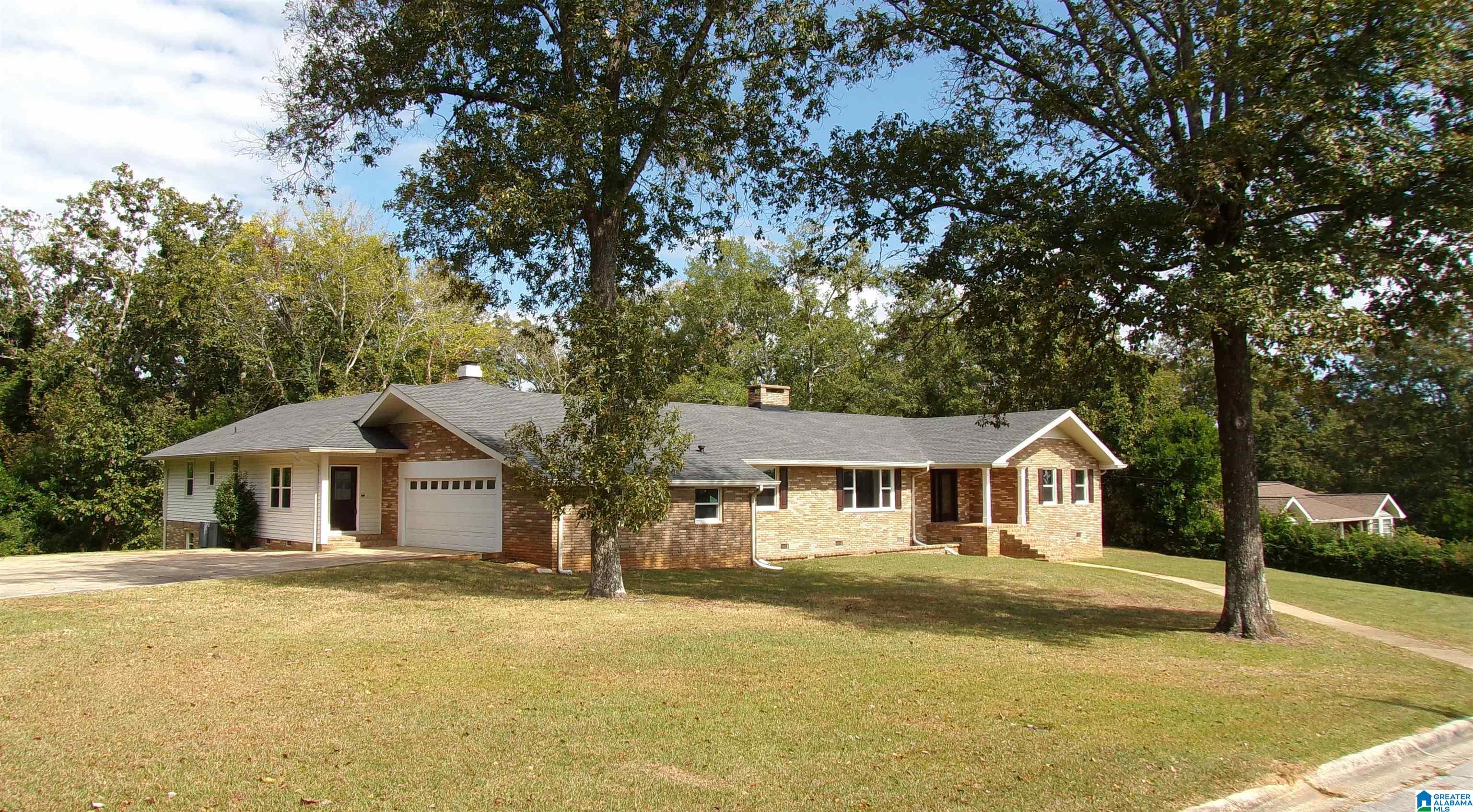 7 CHRISTOPHER WAY