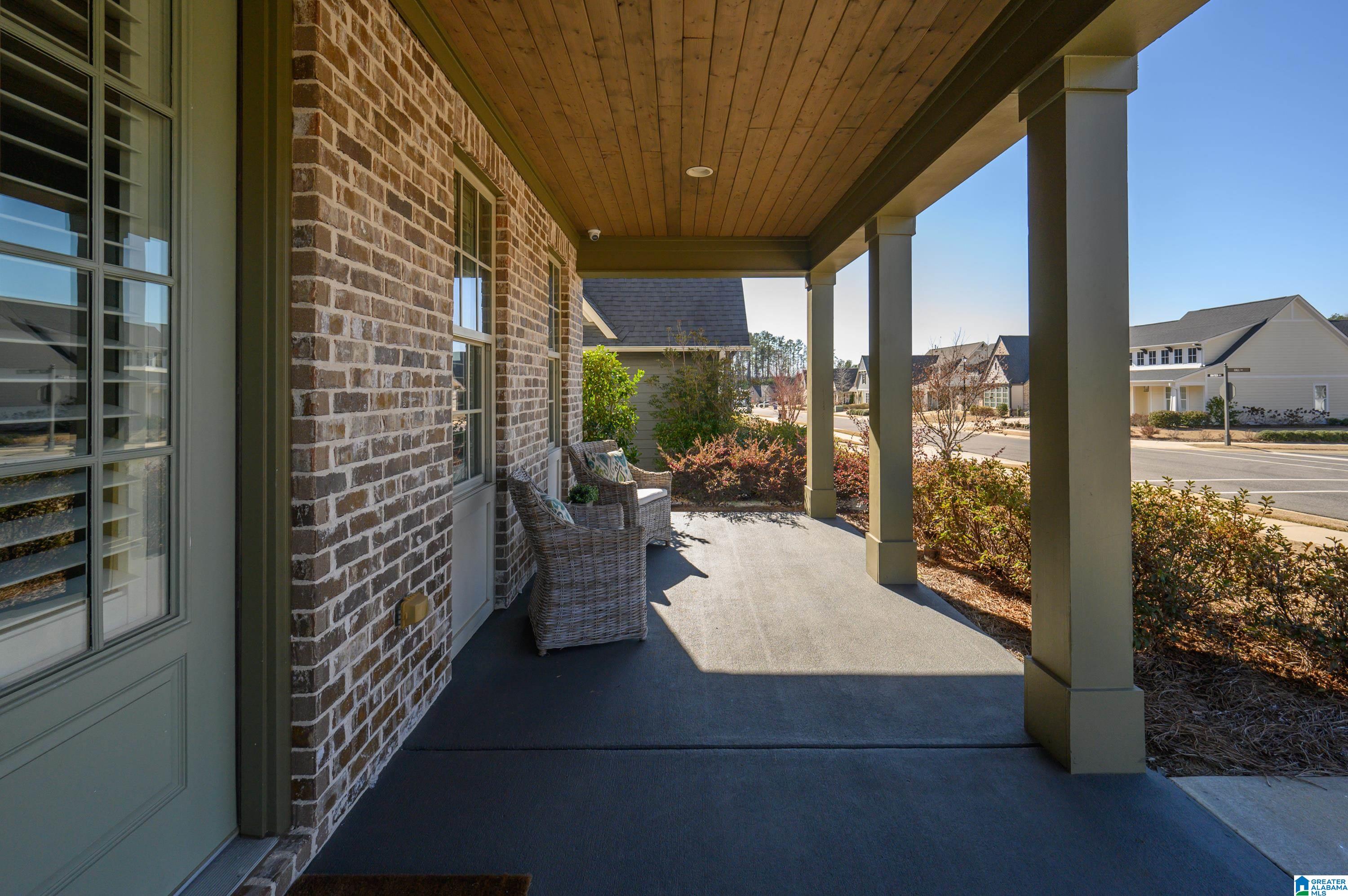 Homes for sale in Hoover, AL | 5787 Brayden Circle, Hoover, AL 35244 | MLS# 21434504