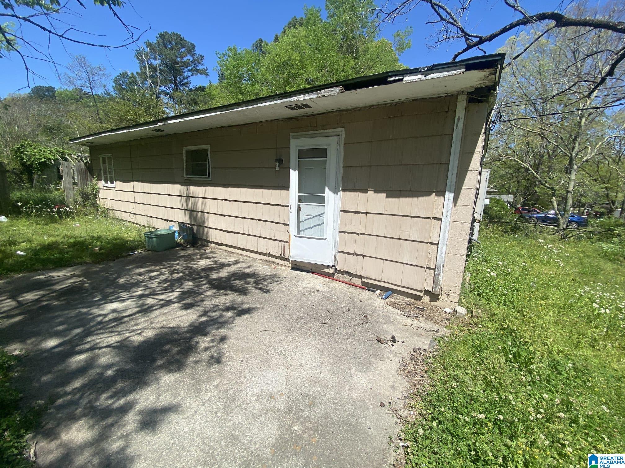 2016 CEDAR STREET