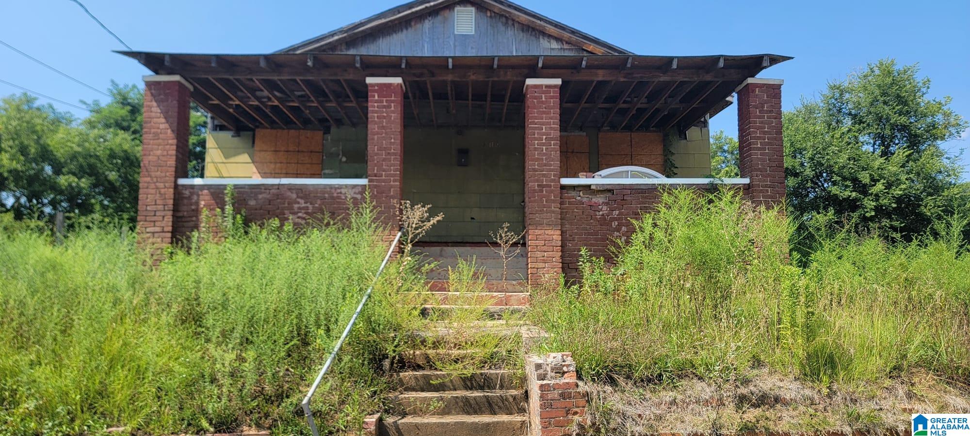 810 2ND STREET