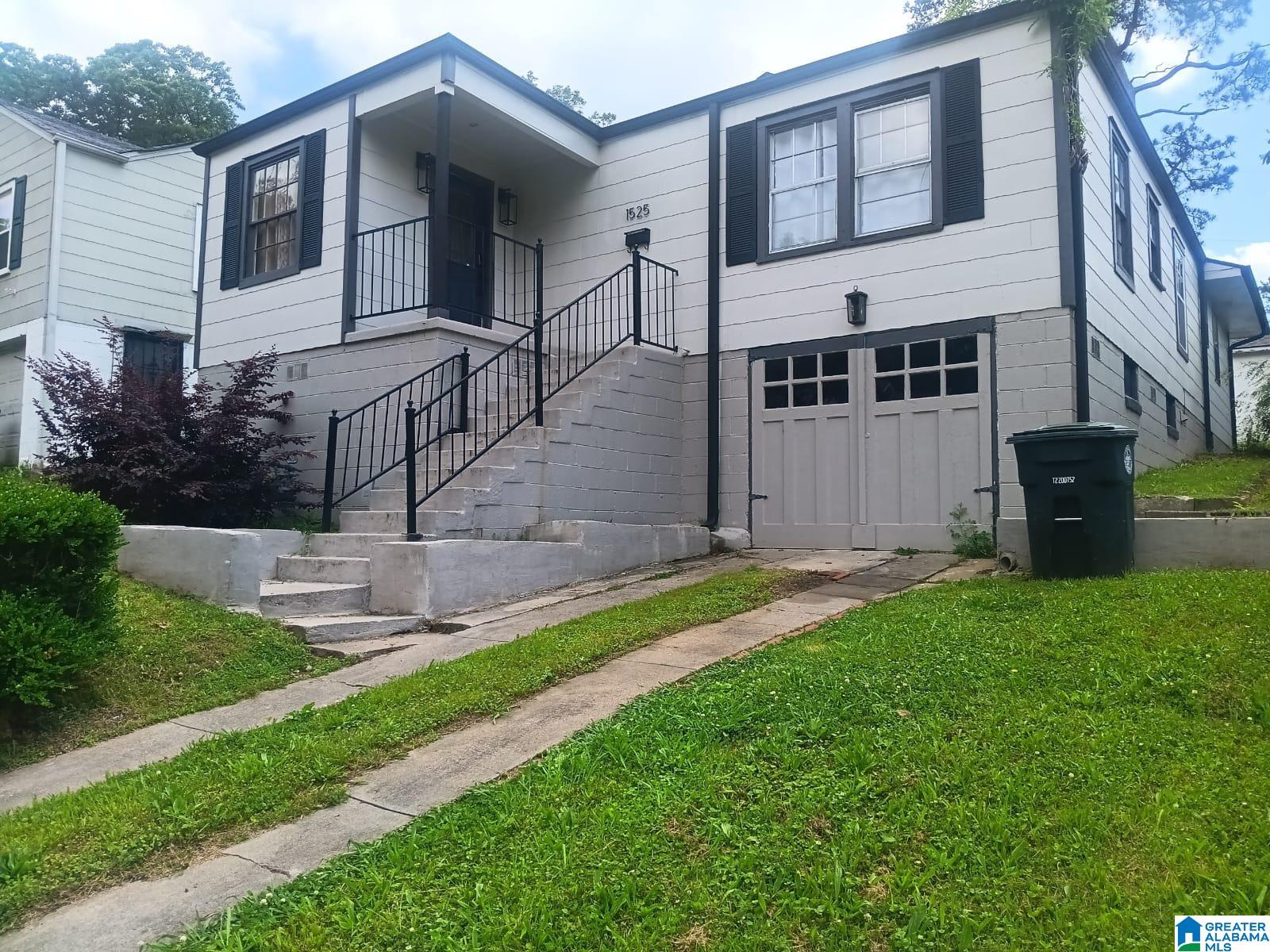 1525 8TH COURT W