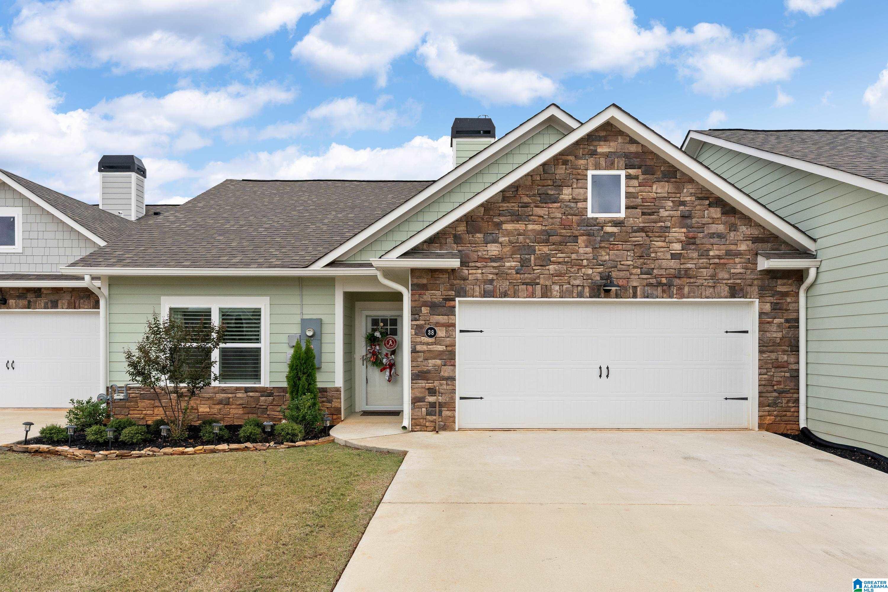 38 RED CAMELLIA COURT