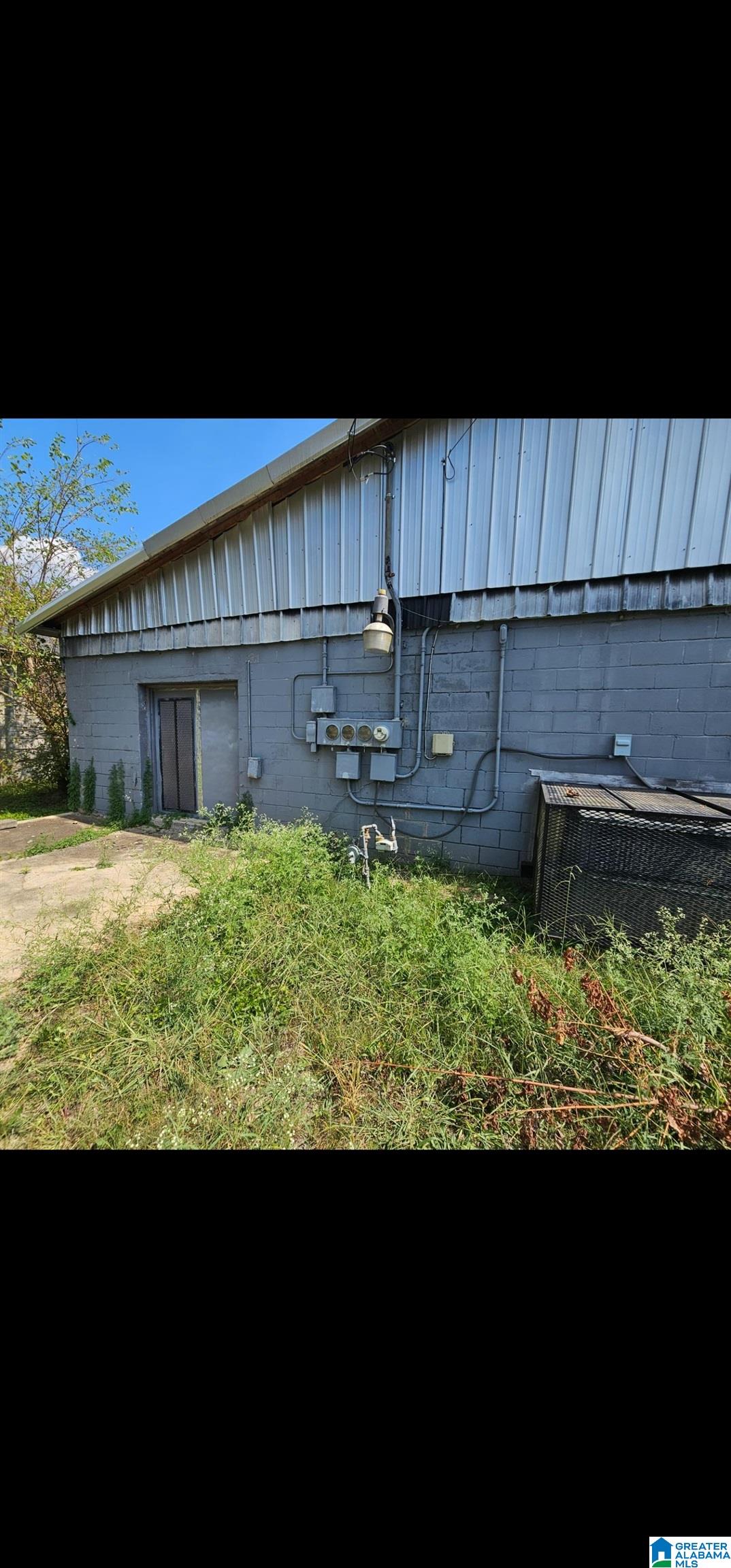 Photo 2 of Multi family home for sale at 1635 Tin Mill Road, Dolomite, AL 35061 | MLS# 21435079 | Listing updated on 2026-04-07