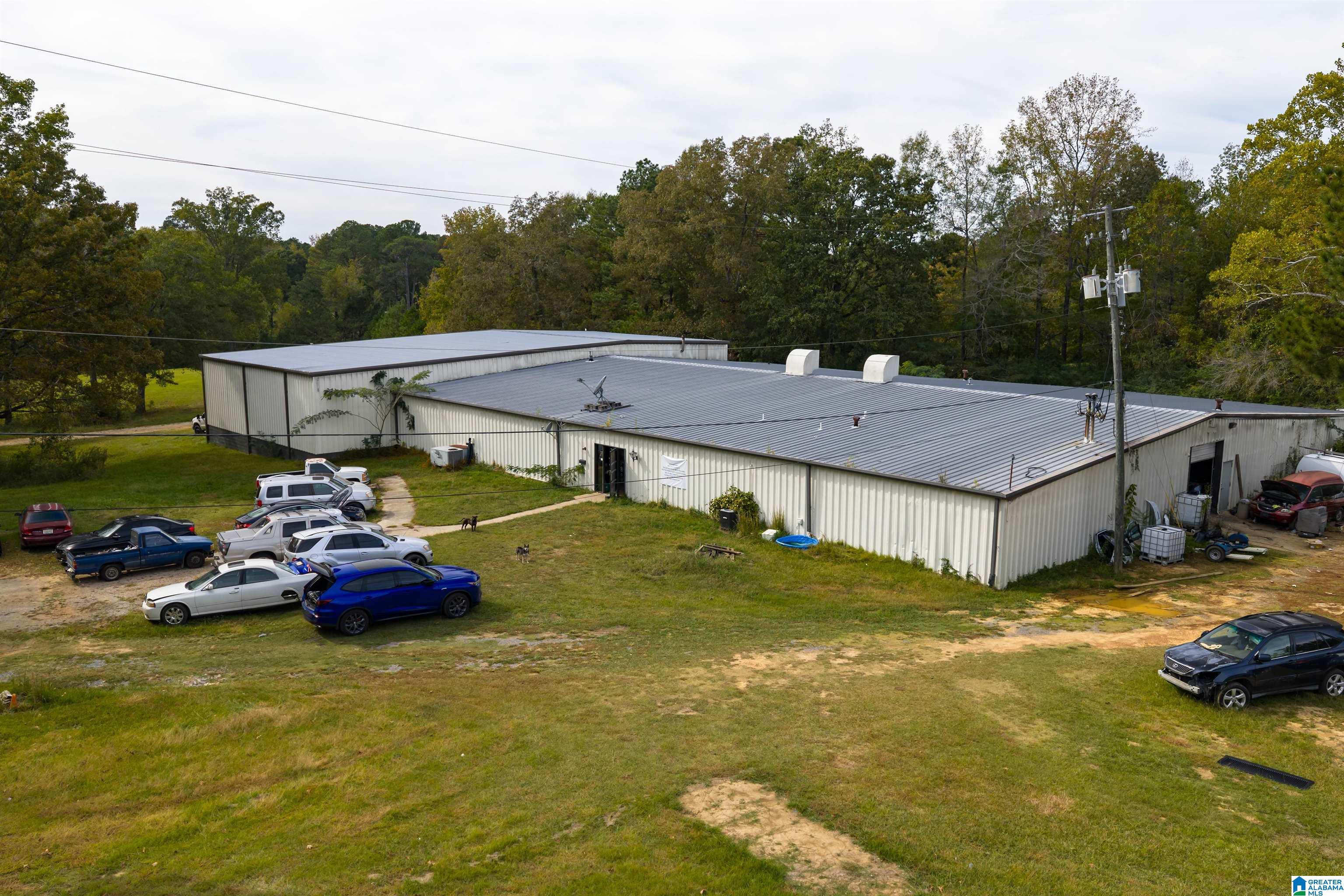 800 DEE HENDRIX ROAD
