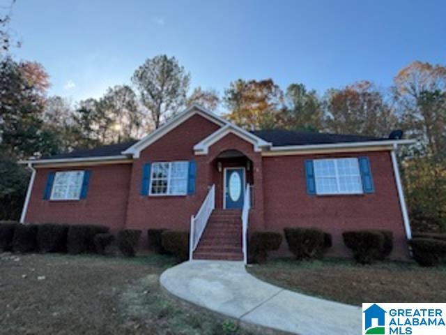 196 MAGNOLIA CIRCLE