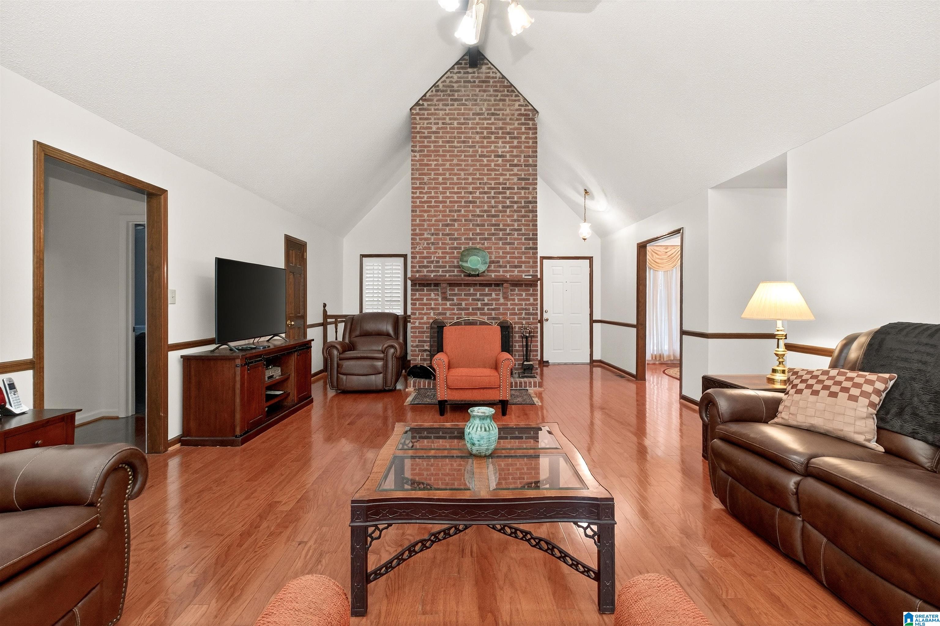 Homes for sale in Hoover, AL | 2037 Sweetgum Dr, Hoover, AL 35244 | MLS# 21435444