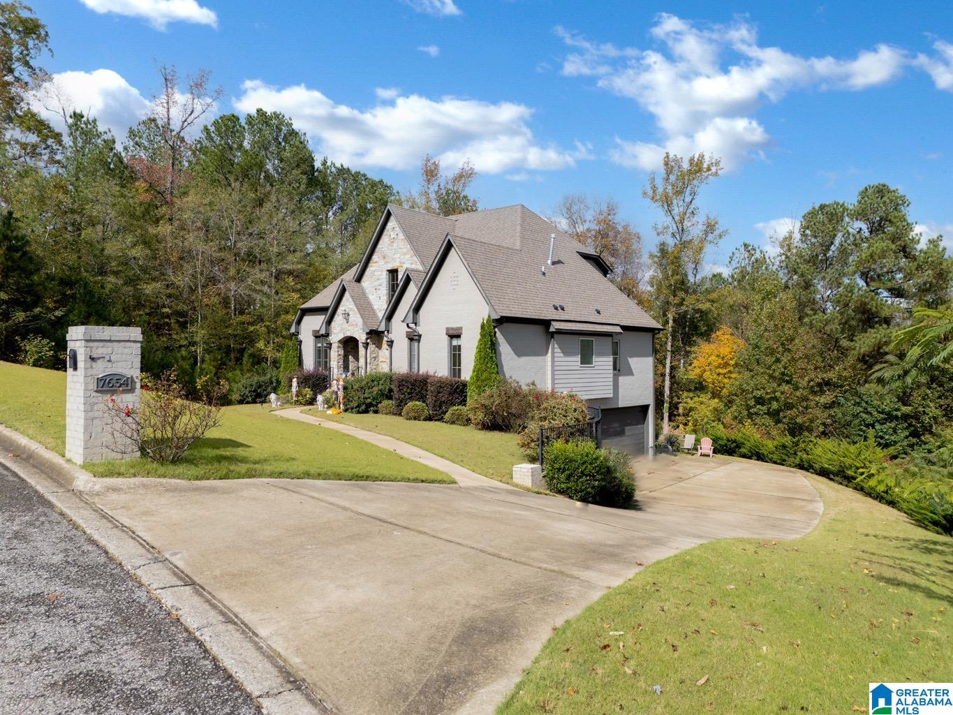 Photo 2 of Single family home for sale at 7654 Barclay Terrace, Trussville, AL 35173 | MLS# 21435718 | Listing updated on 2026-04-07