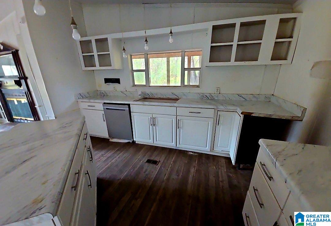 Homes for sale in Dora, AL | 8151 Susan Dr, Dora, AL 35062 | MLS# 21435994