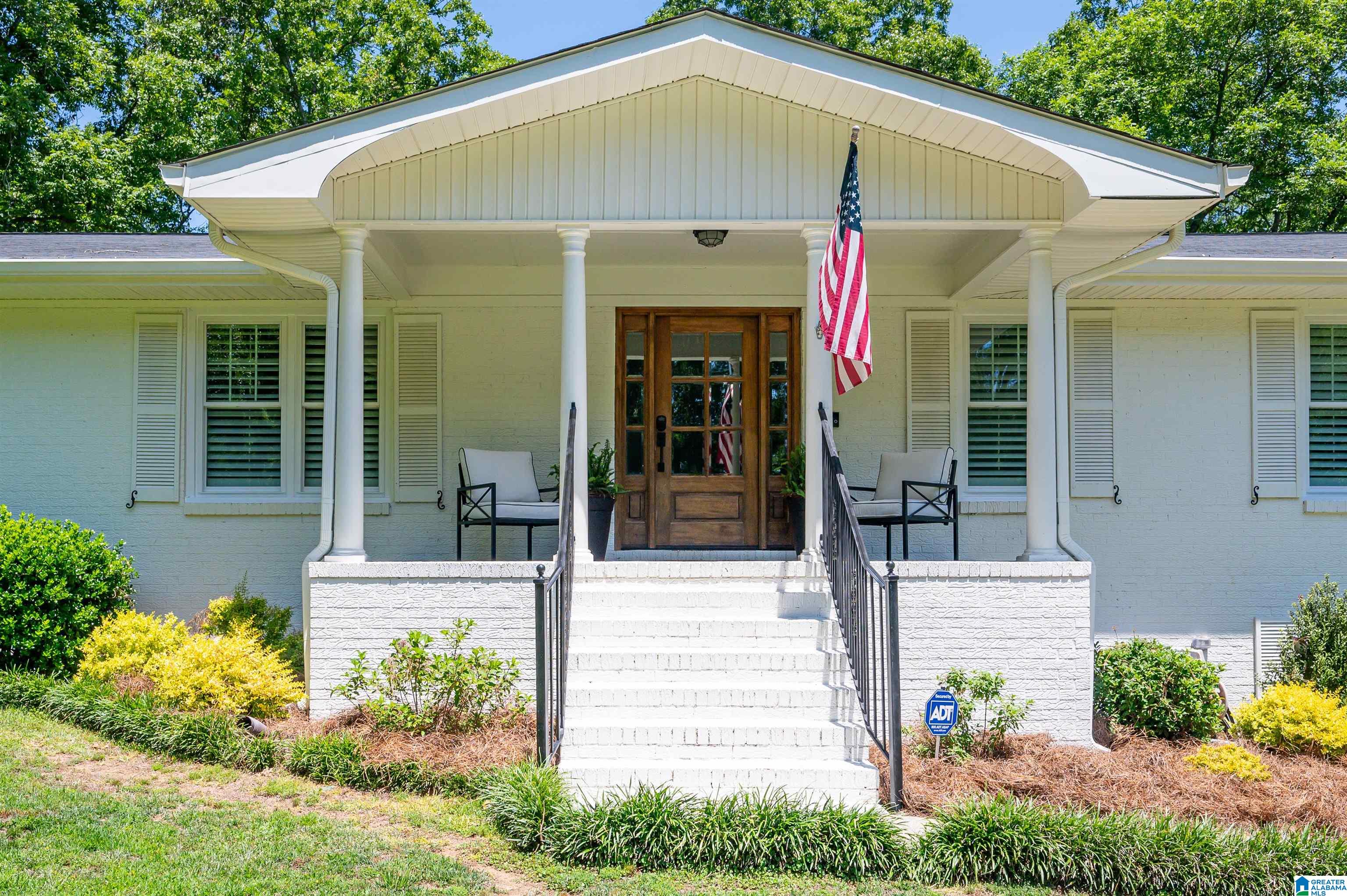 Photo 3 of Single family home for sale at 7050 Greenwood Lane, Leeds, AL 35094 | MLS# 21436097 | Listing updated on 2026-09-08