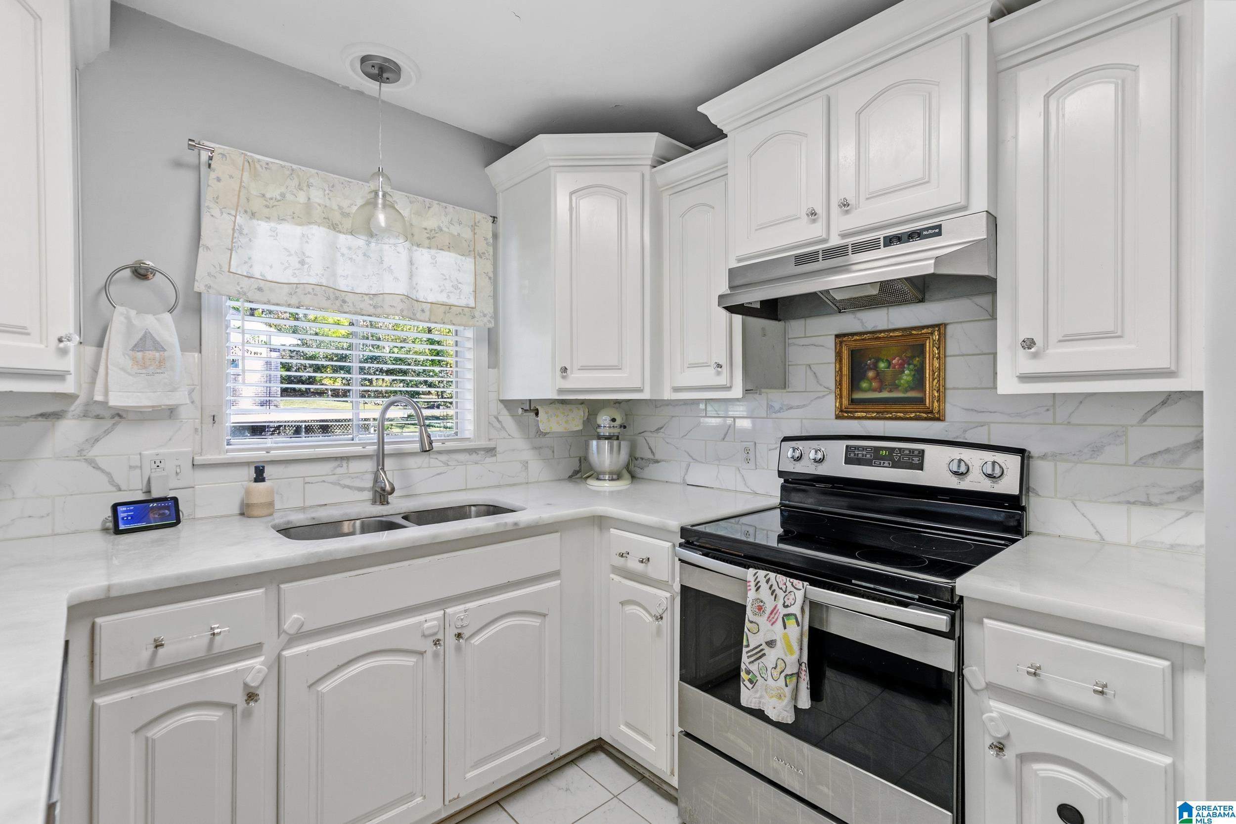 1st image of 318 Cherokee Dr, Trussville, AL 35173 | MLS# 21436099