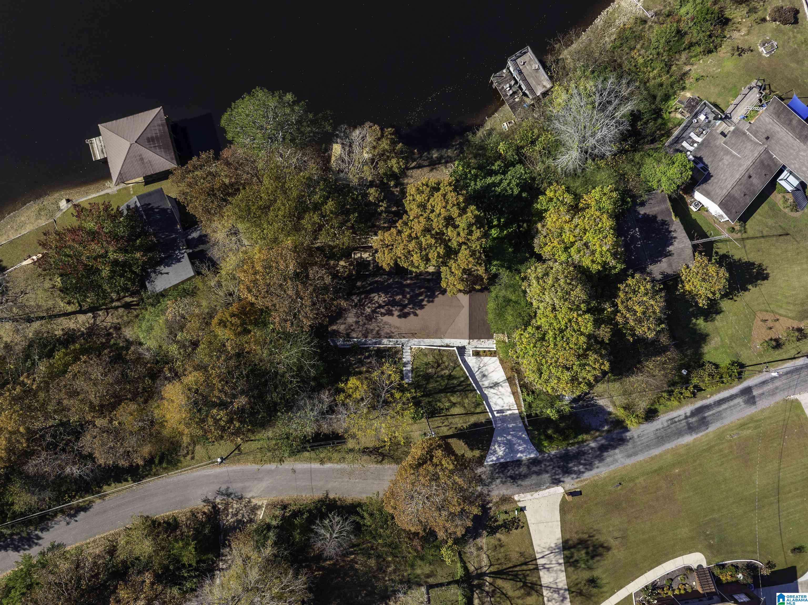 1st image of 332 Lakeshore Lane, Oneonta, AL 35121 | MLS# 21436232