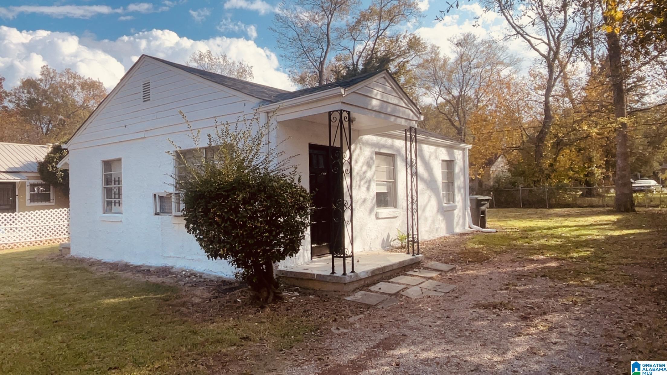 1529 MEADOW COURT