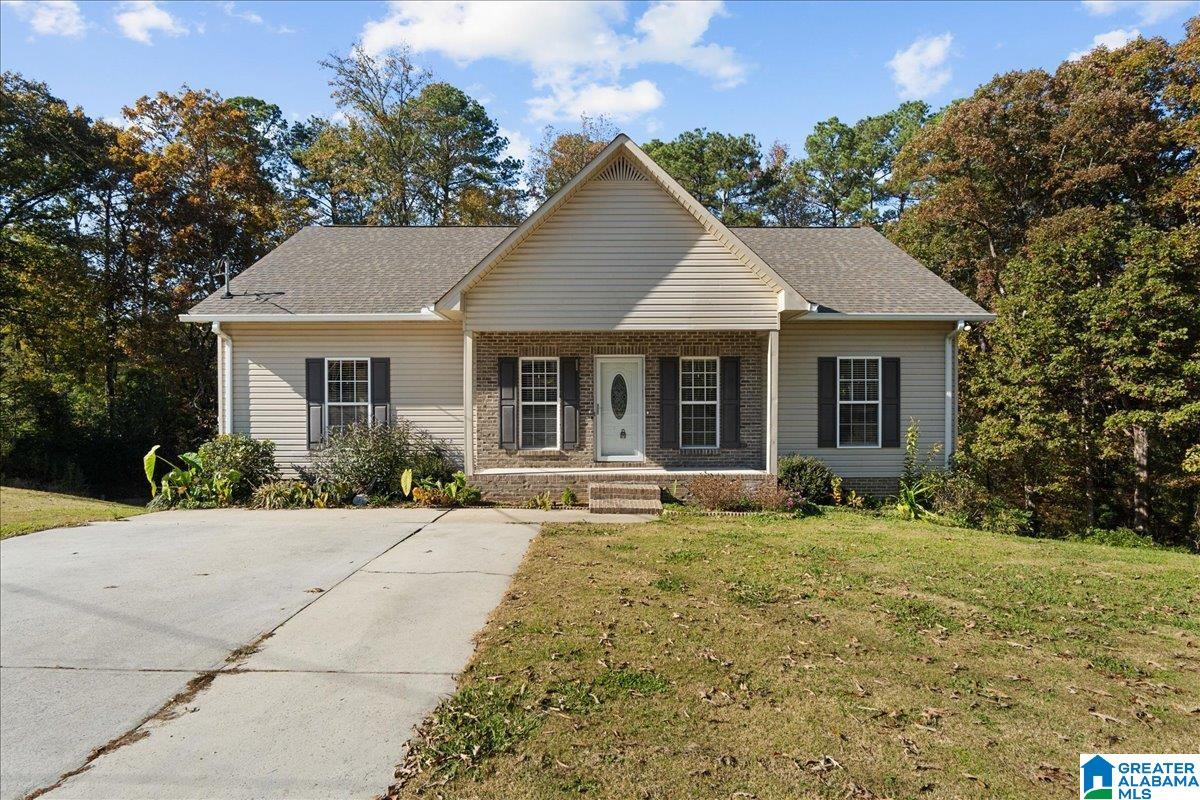 Homes for sale in Oneonta, AL | 908 Azalea Road, Oneonta, AL 35121 | MLS# 21436283