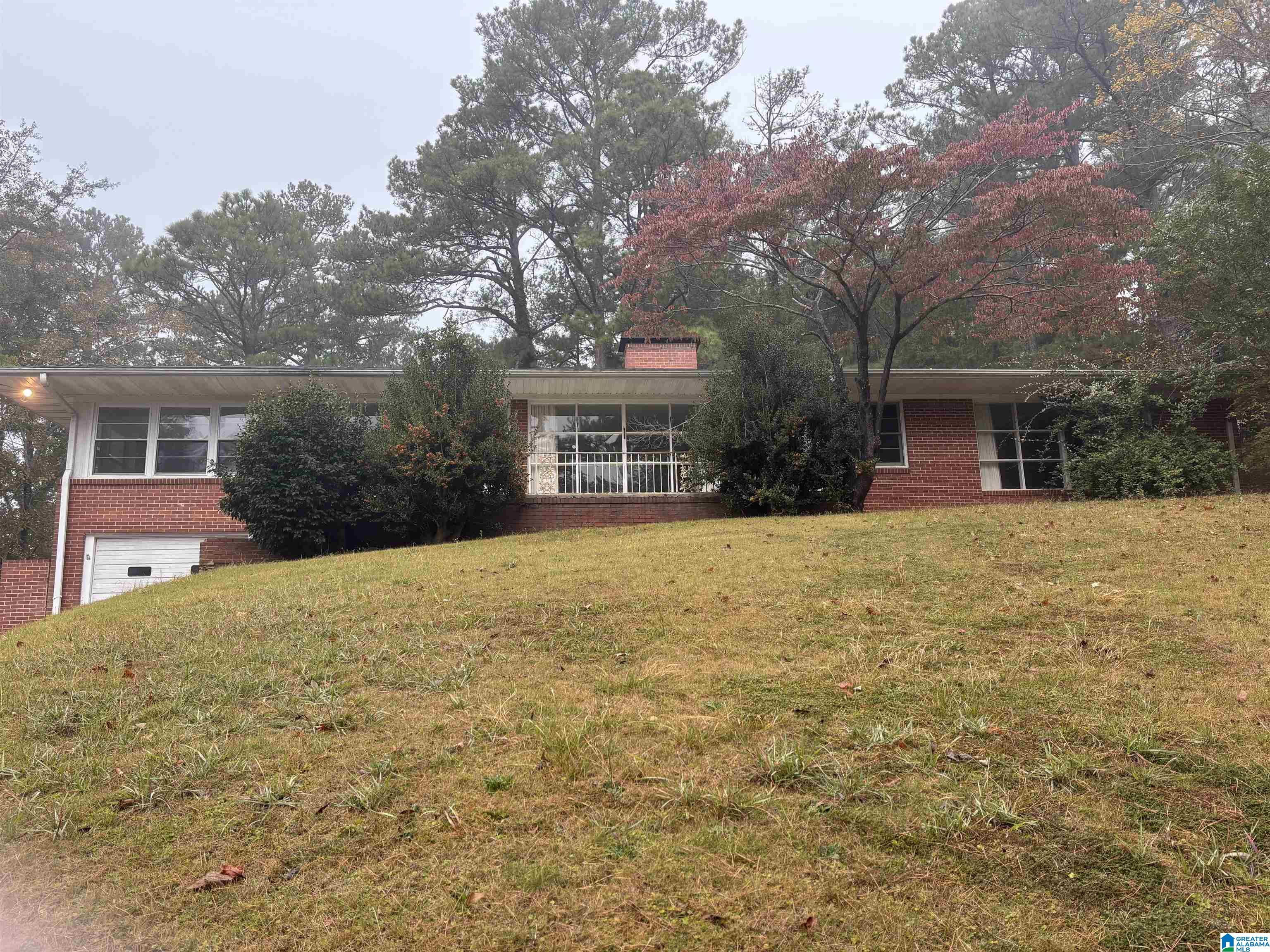 1404 SPRINGHILL DRIVE