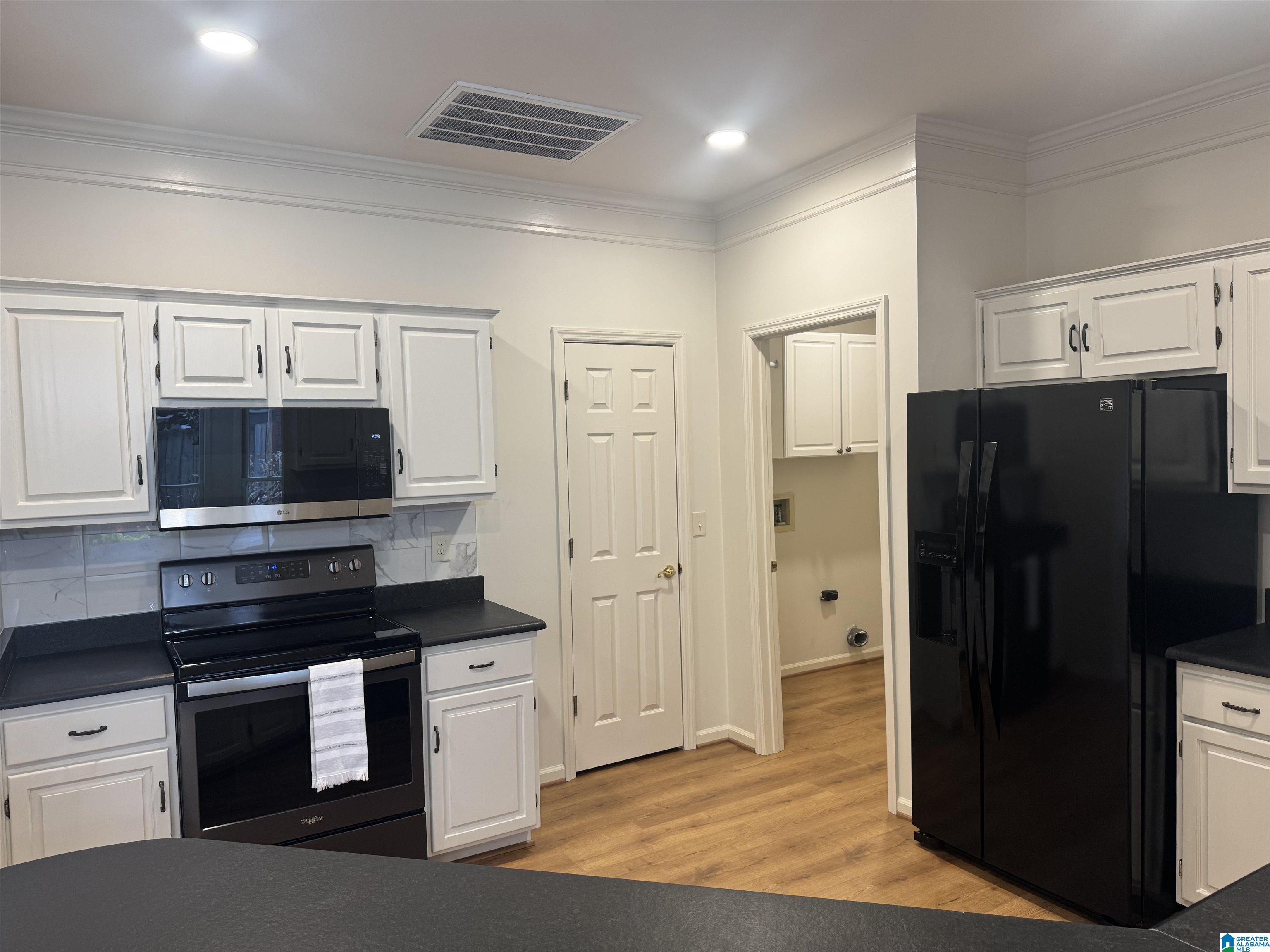 Homes for sale in Hoover, AL | 4588 Lake Valley Dr, Hoover, AL 35244 | MLS# 21436553