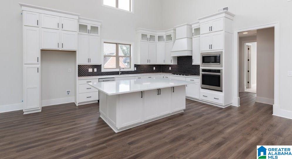 Homes for sale in Hoover, AL | 6030 Olivewood Dr, Hoover, AL 35244 | MLS# 21436586