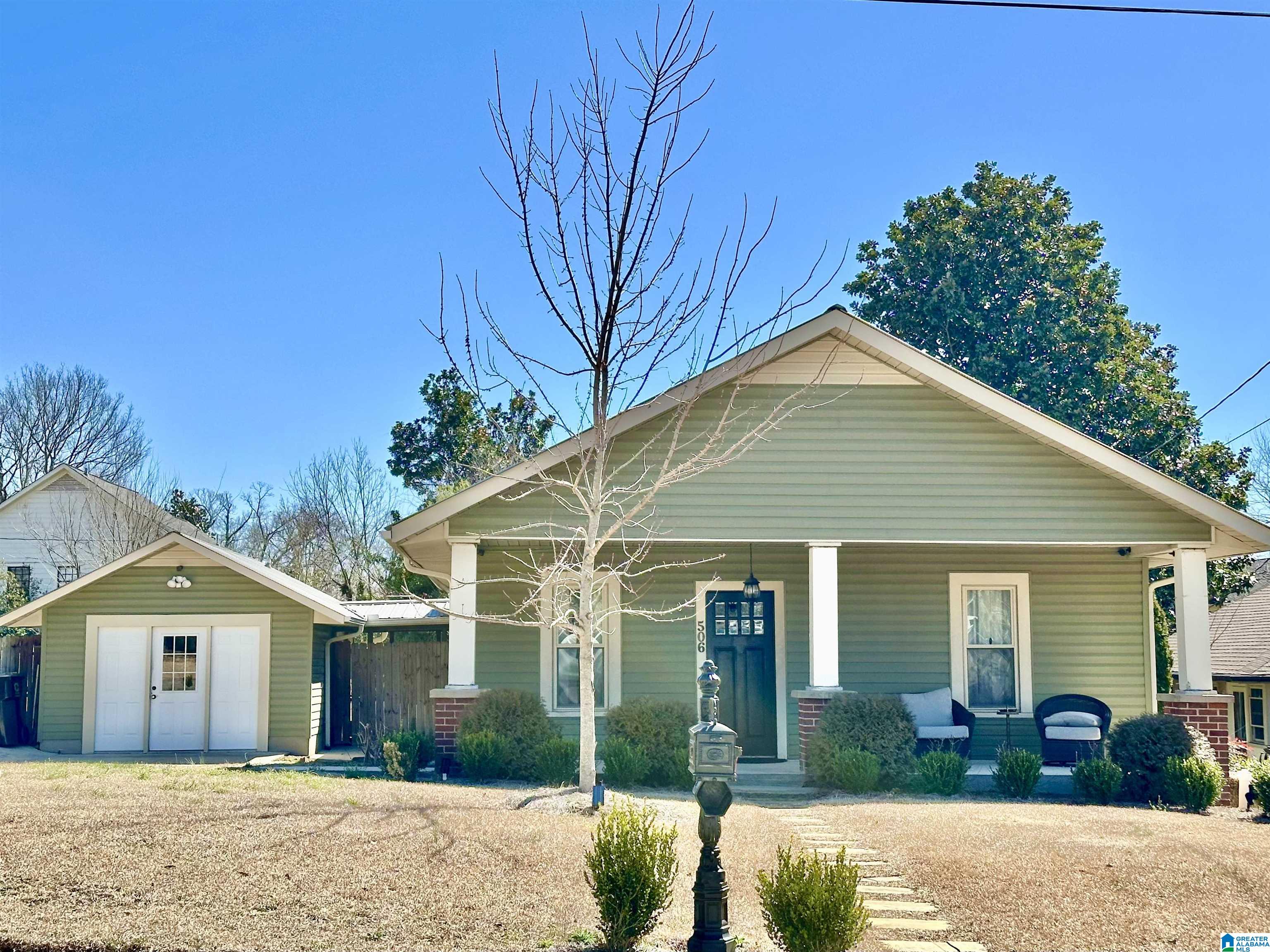 506 4TH STREET SE