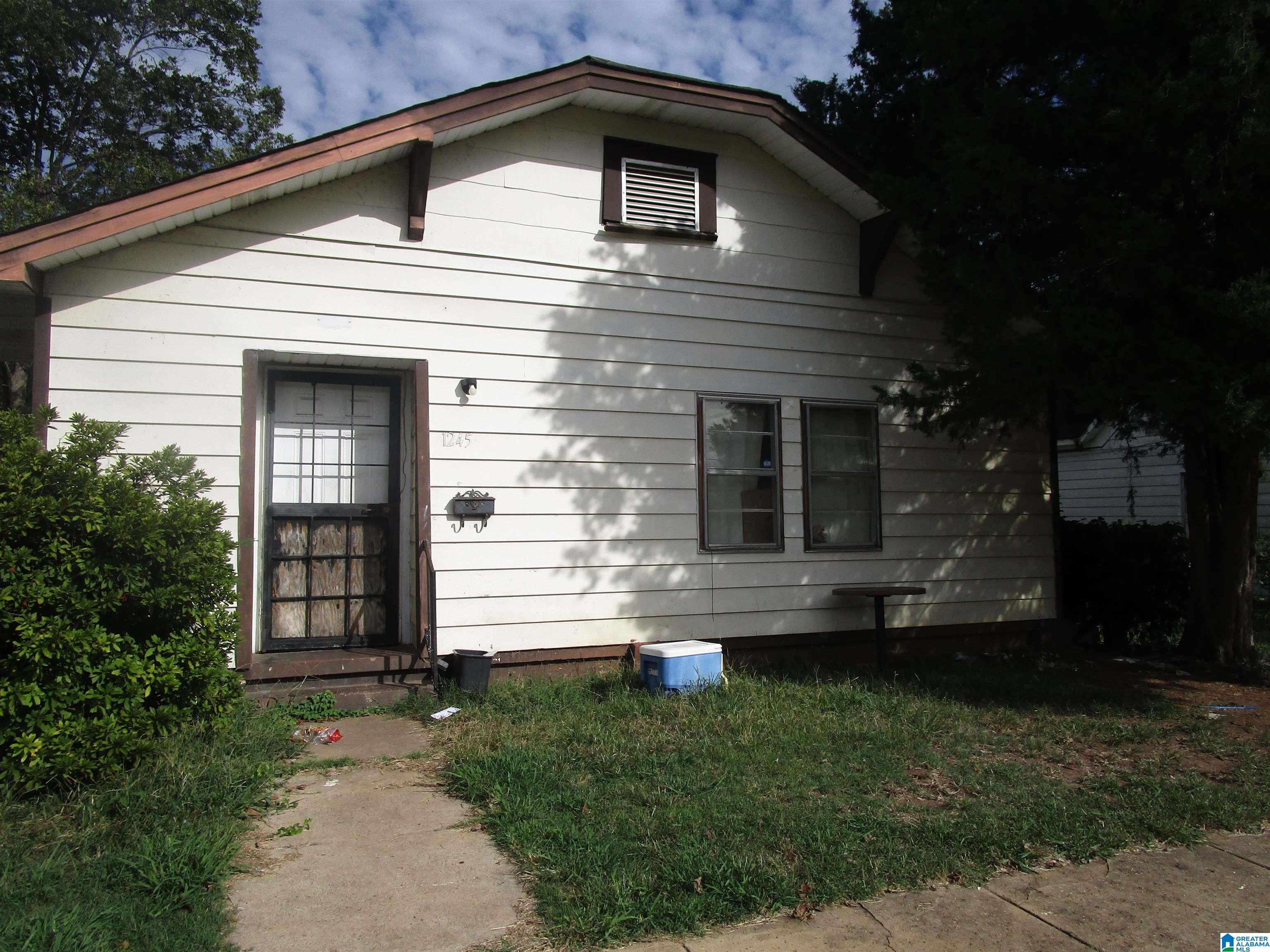 1245 INDIANA STREET