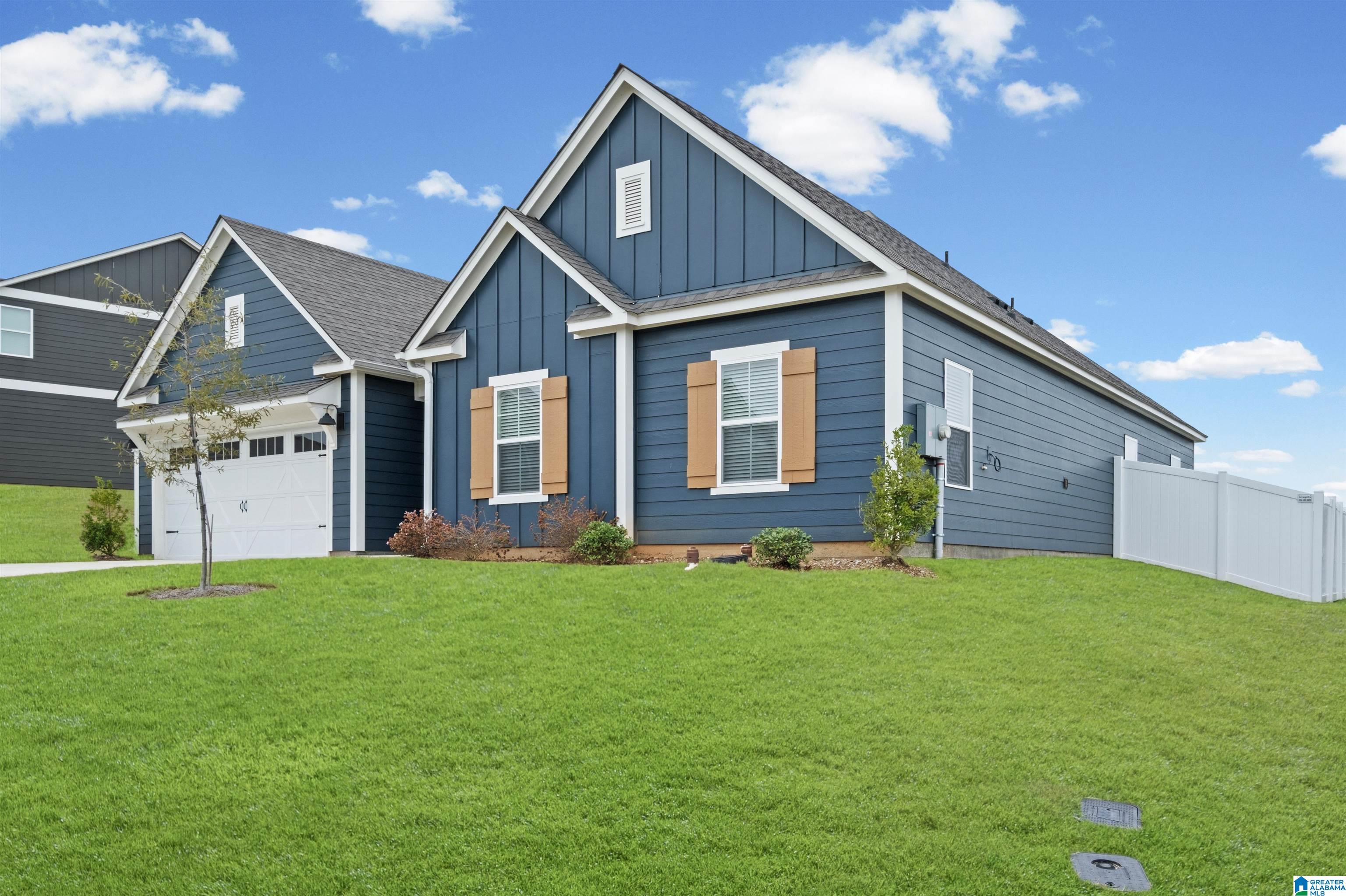 Photo 3 of Single family home for sale at 3025 Specklebelly Way, Alabaster, AL 35007 | MLS# 21436840 | Listing updated on 2026-04-27