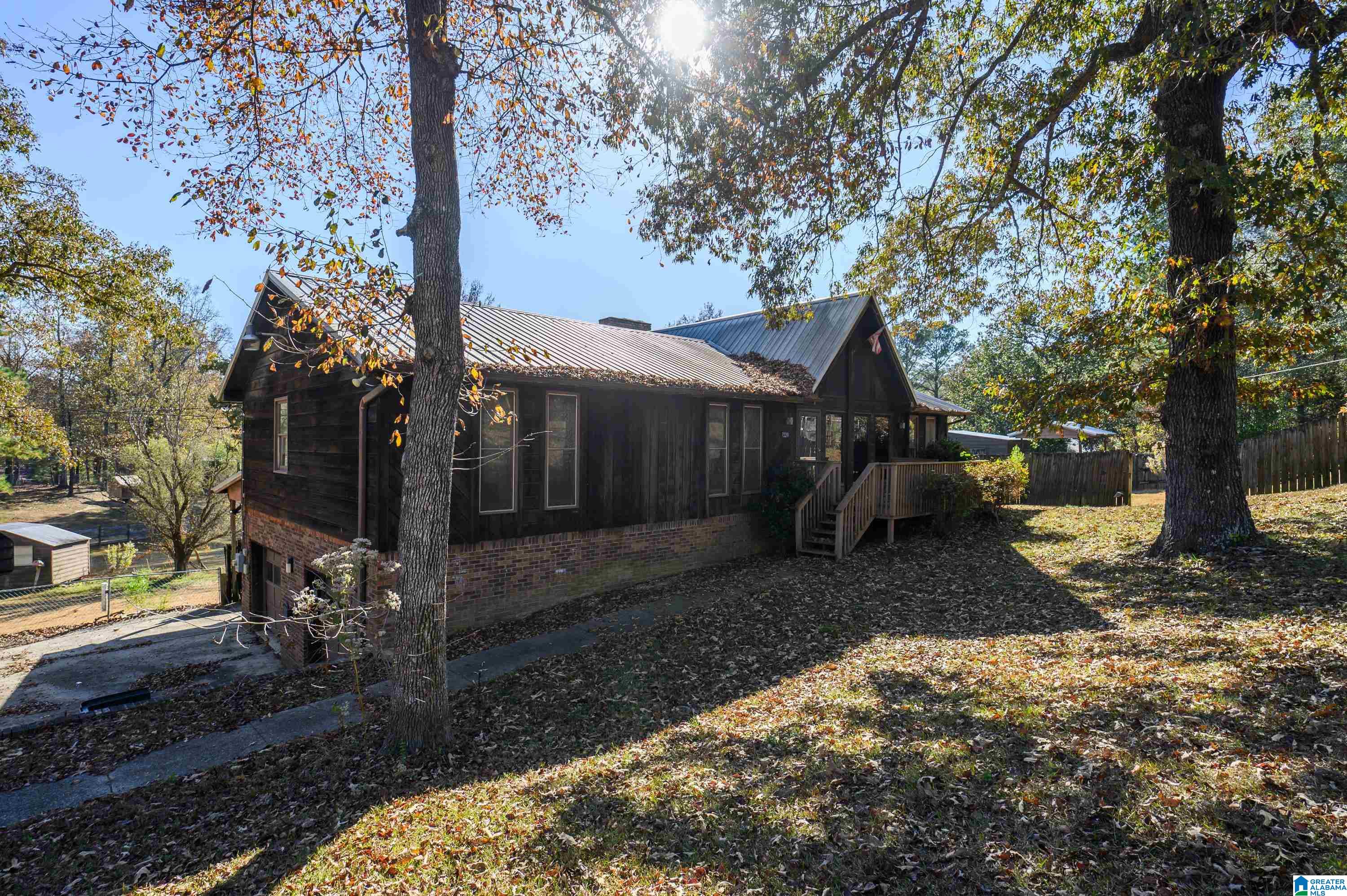 7220 SILVER LANE