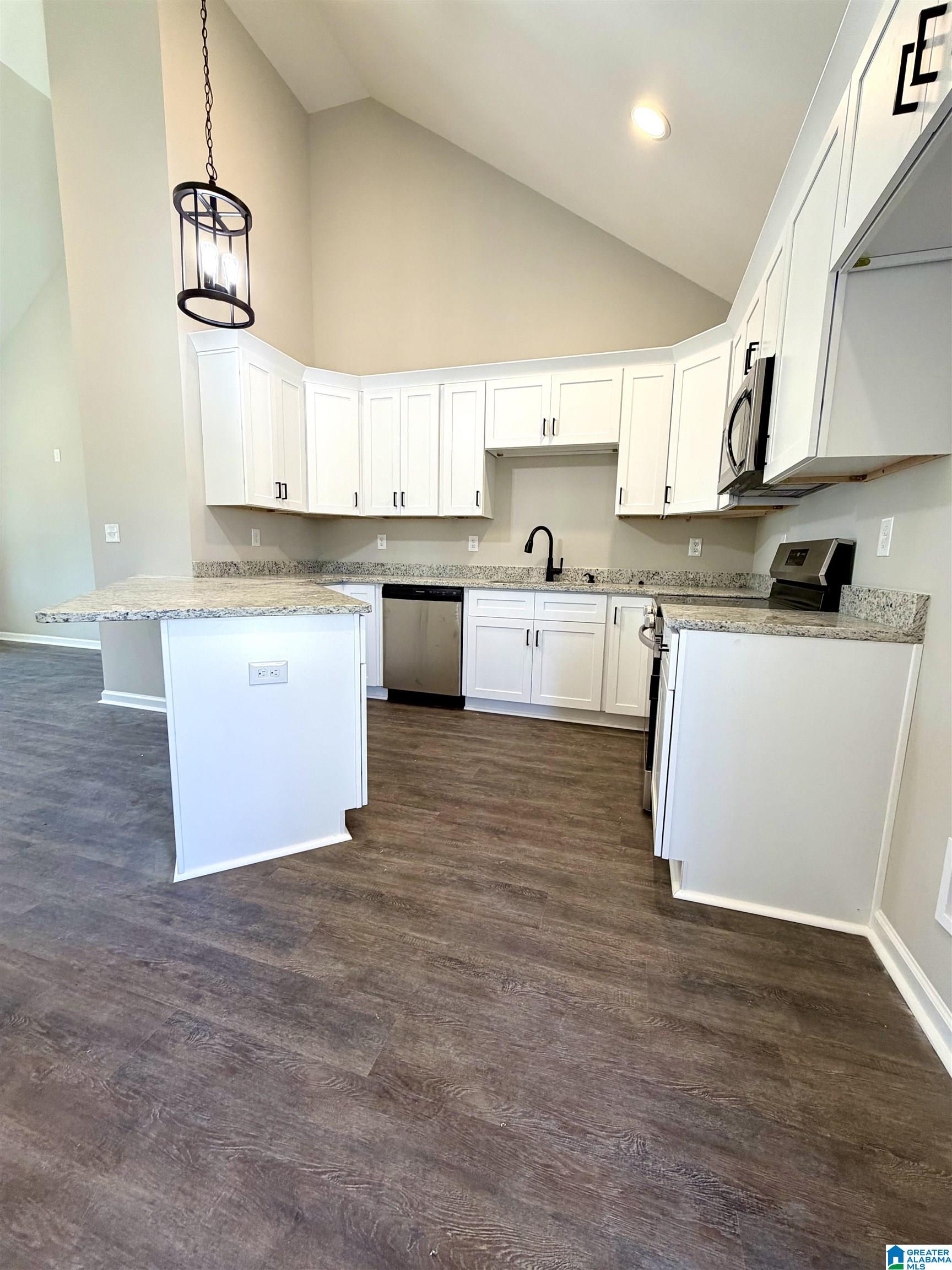 Homes for sale in Clanton, AL | 223 Louise Street, Clanton, AL 35045 | MLS# 21436962