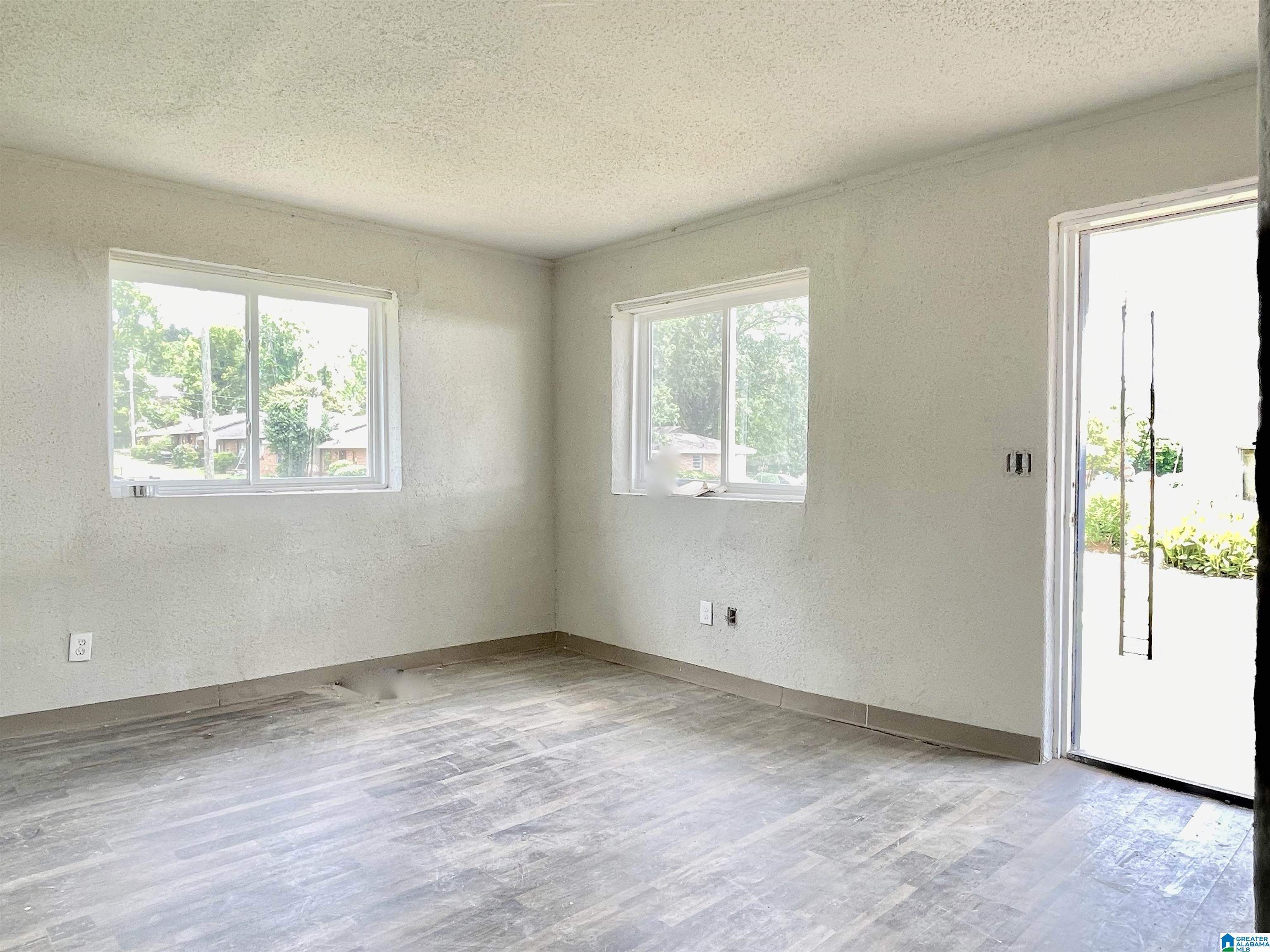 Homes for sale in Birmingham, AL | 826 1St Street W, Birmingham, AL 35204 | MLS# 21437136