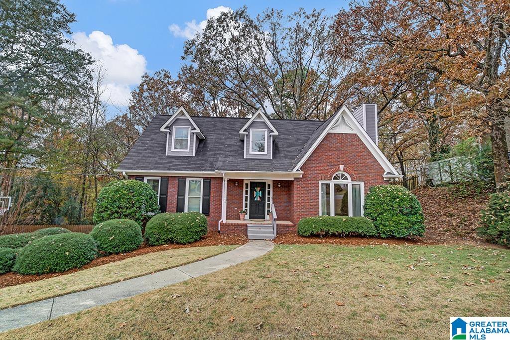 Homes for sale in Hoover, AL | 1737 Russet Crest Circle, Hoover, AL 35244 | MLS# 21437275