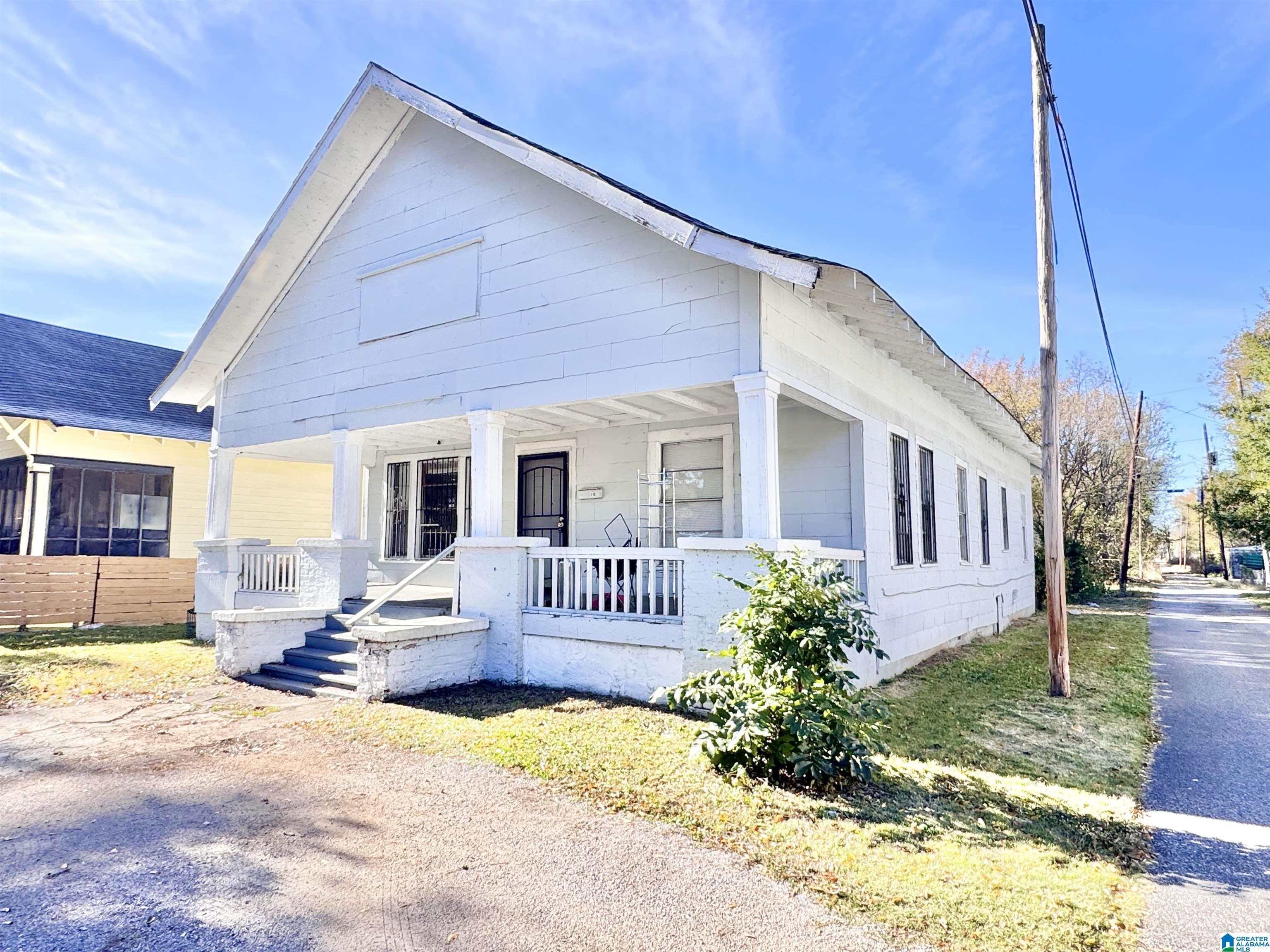 Homes for sale in Birmingham, AL | 416 12th Street Sw, Birmingham, AL 35211 | MLS# 21437355