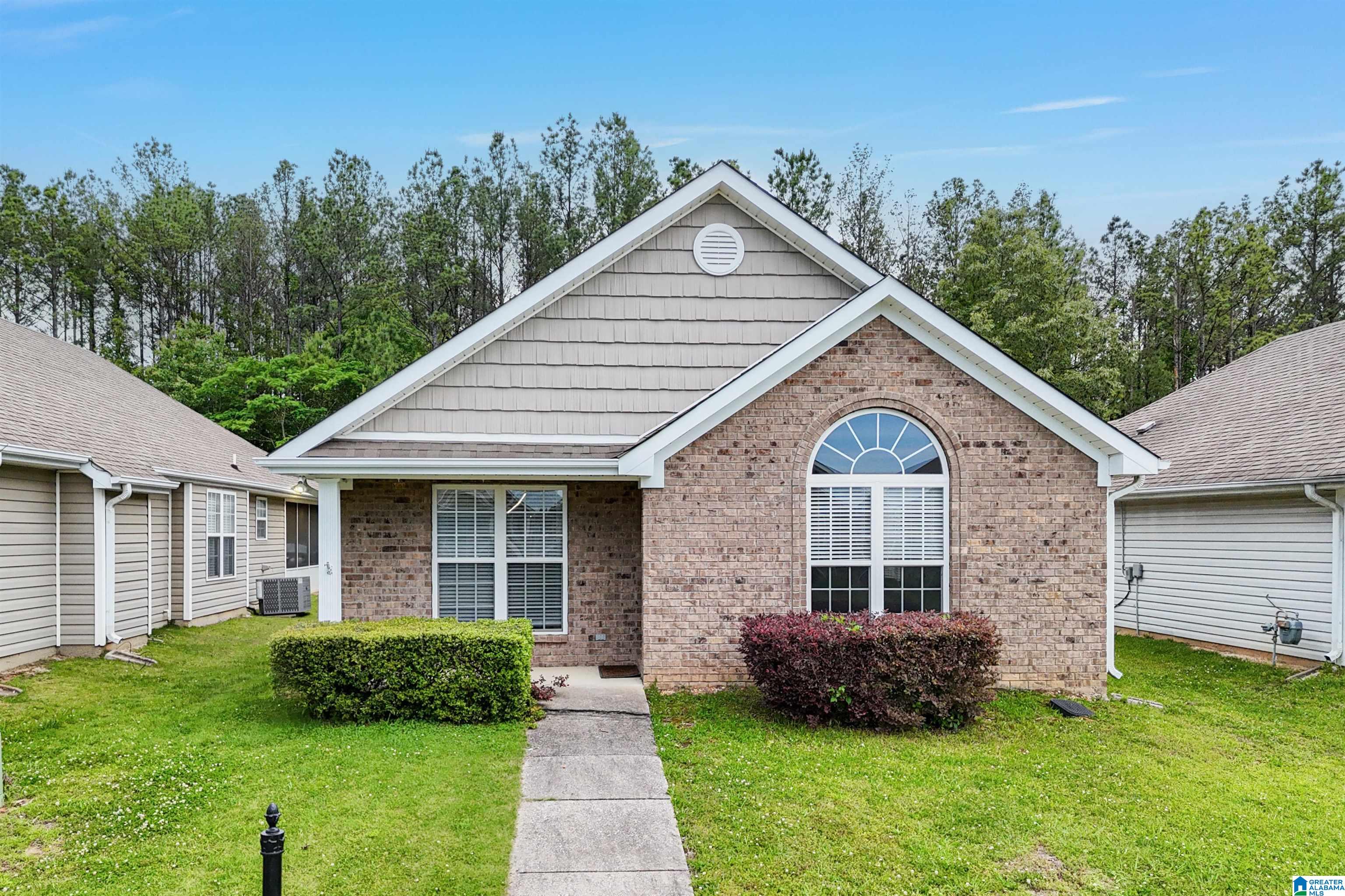 Homes for sale in Calera, AL | 1278 Village Trail, Calera, AL 35040 | MLS# 21437365