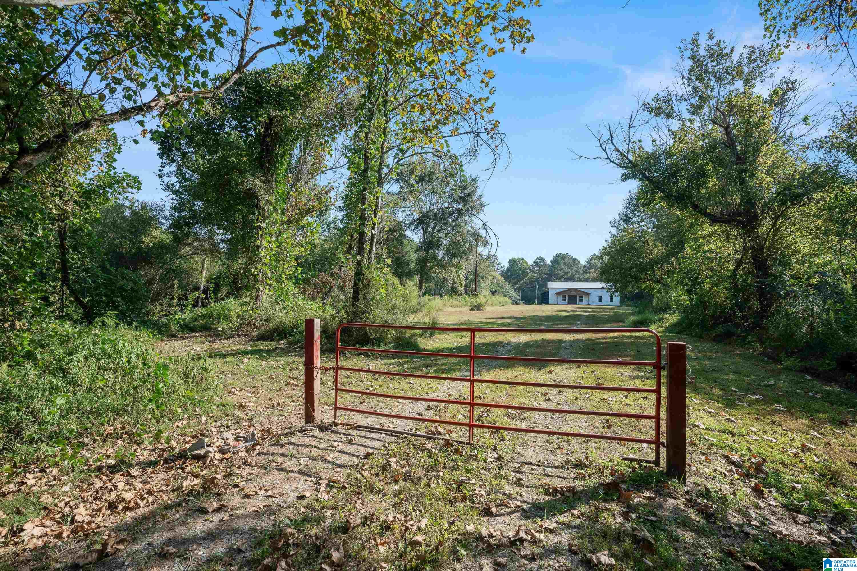 Homes for sale in Ragland, AL | 250 Schall Dr, Ragland, AL 35131 | MLS# 21437367