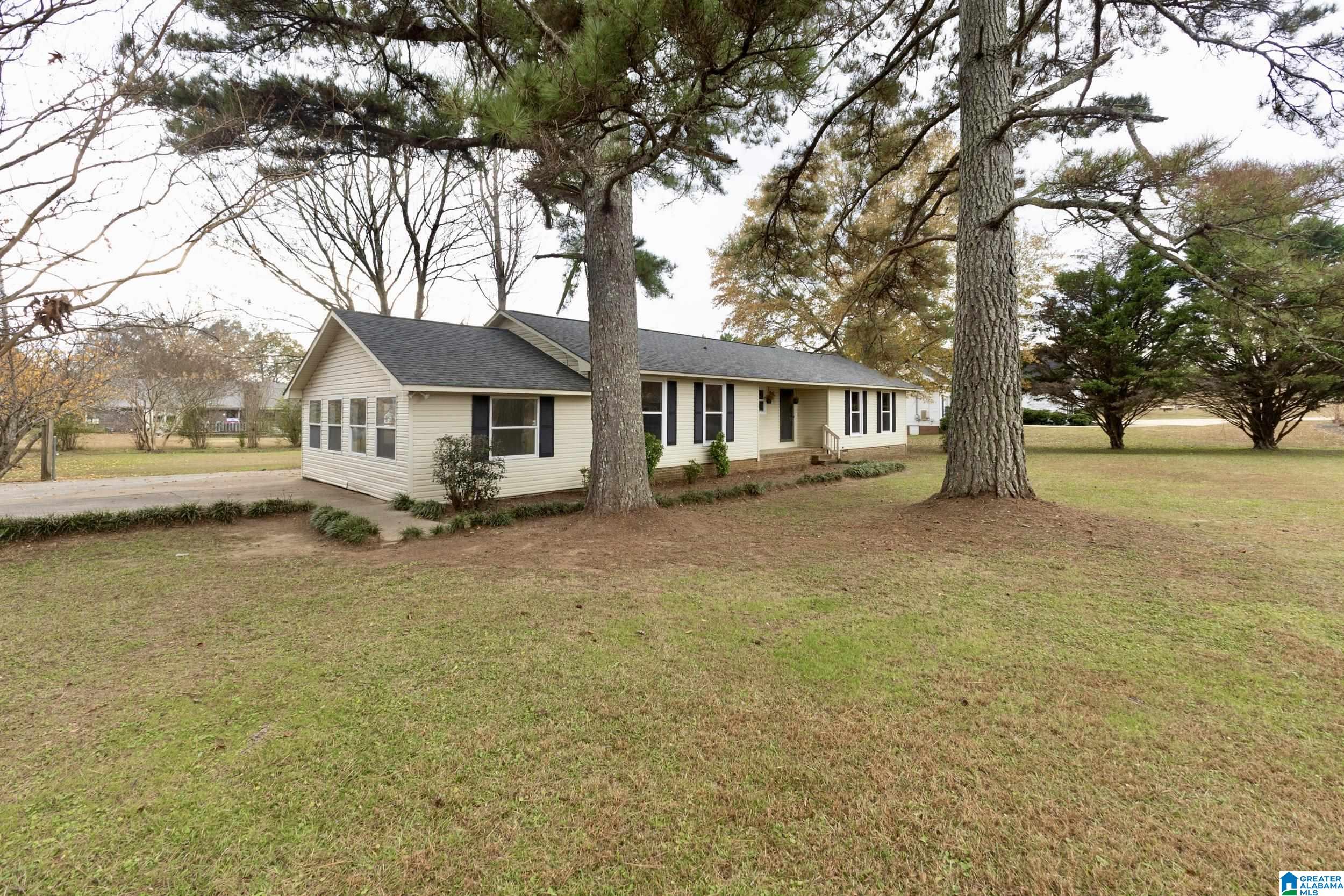 Homes for sale in Jasper, AL | 1401 Rutledge Lane, Jasper, AL 35503 | MLS# 21437428