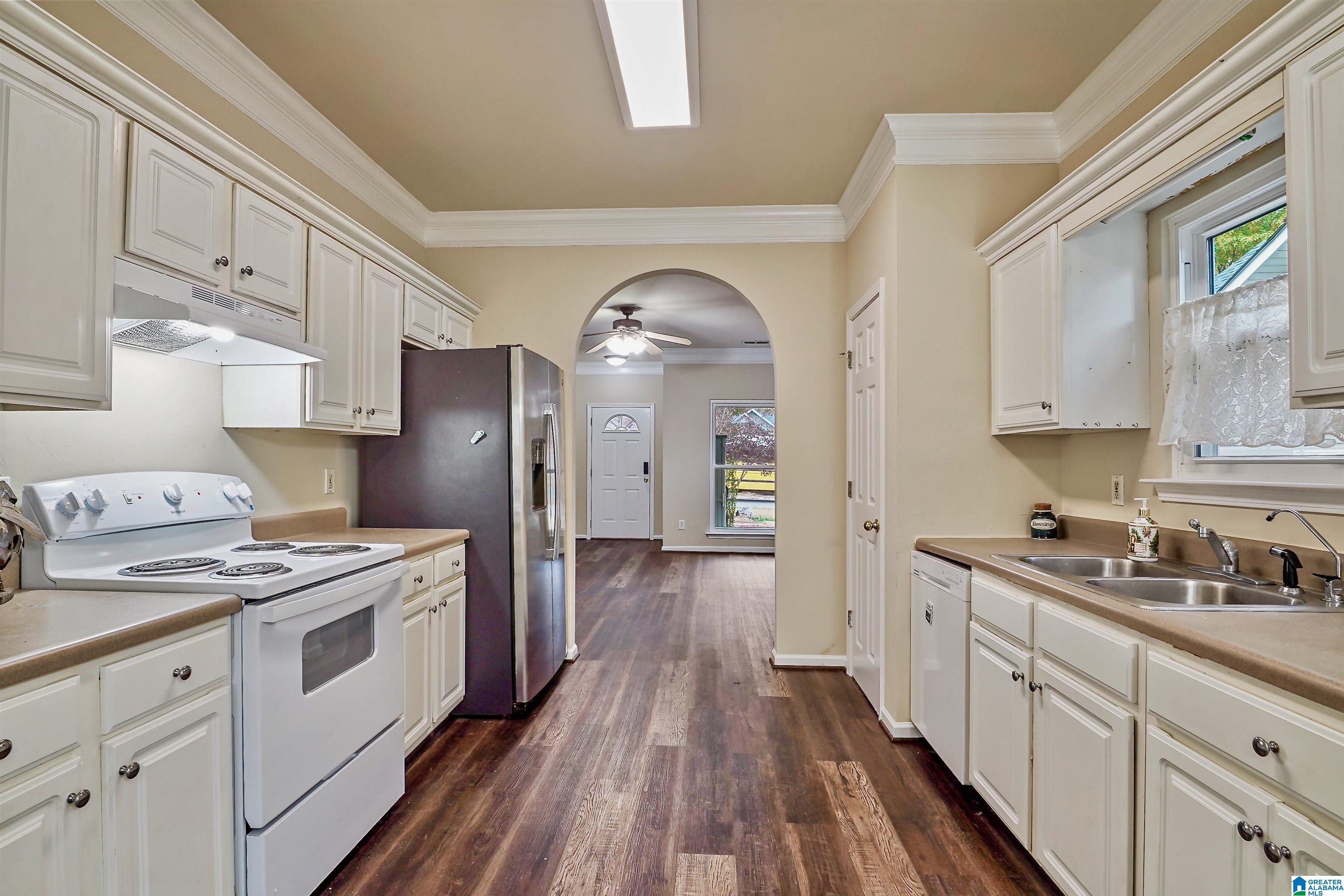 Homes for sale in Helena, AL | 9415 Brook Forest Circle, Helena, AL 35080 | MLS# 21437617