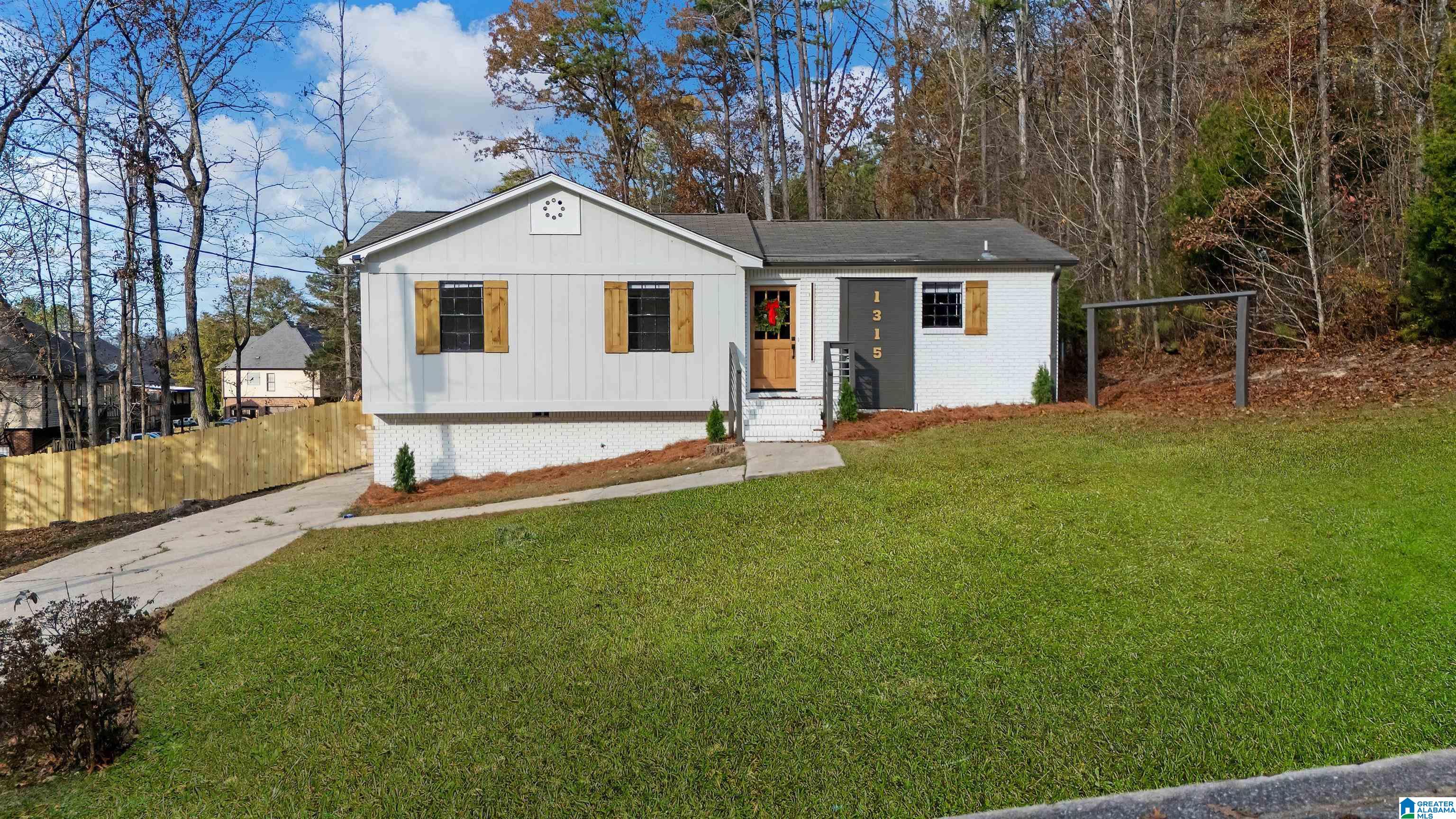 Homes for sale in Maylene, AL | 1315 Yellowleaf Circle, Maylene, AL 35114 | MLS# 21437628