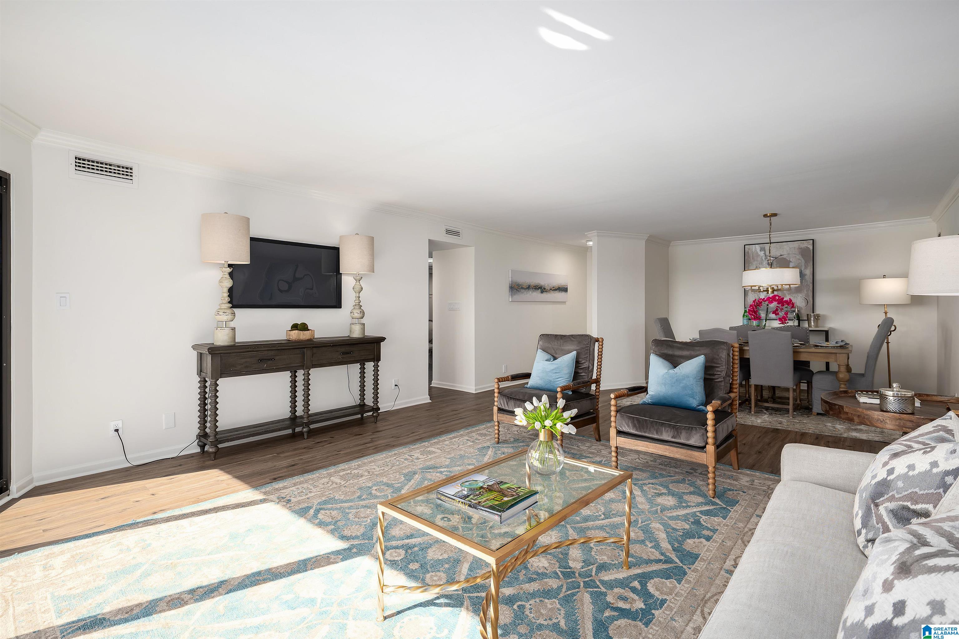 Homes for sale in Birmingham, AL | 1300 Beacon Parkway E #504, Birmingham, AL 35209 | MLS# 21437633