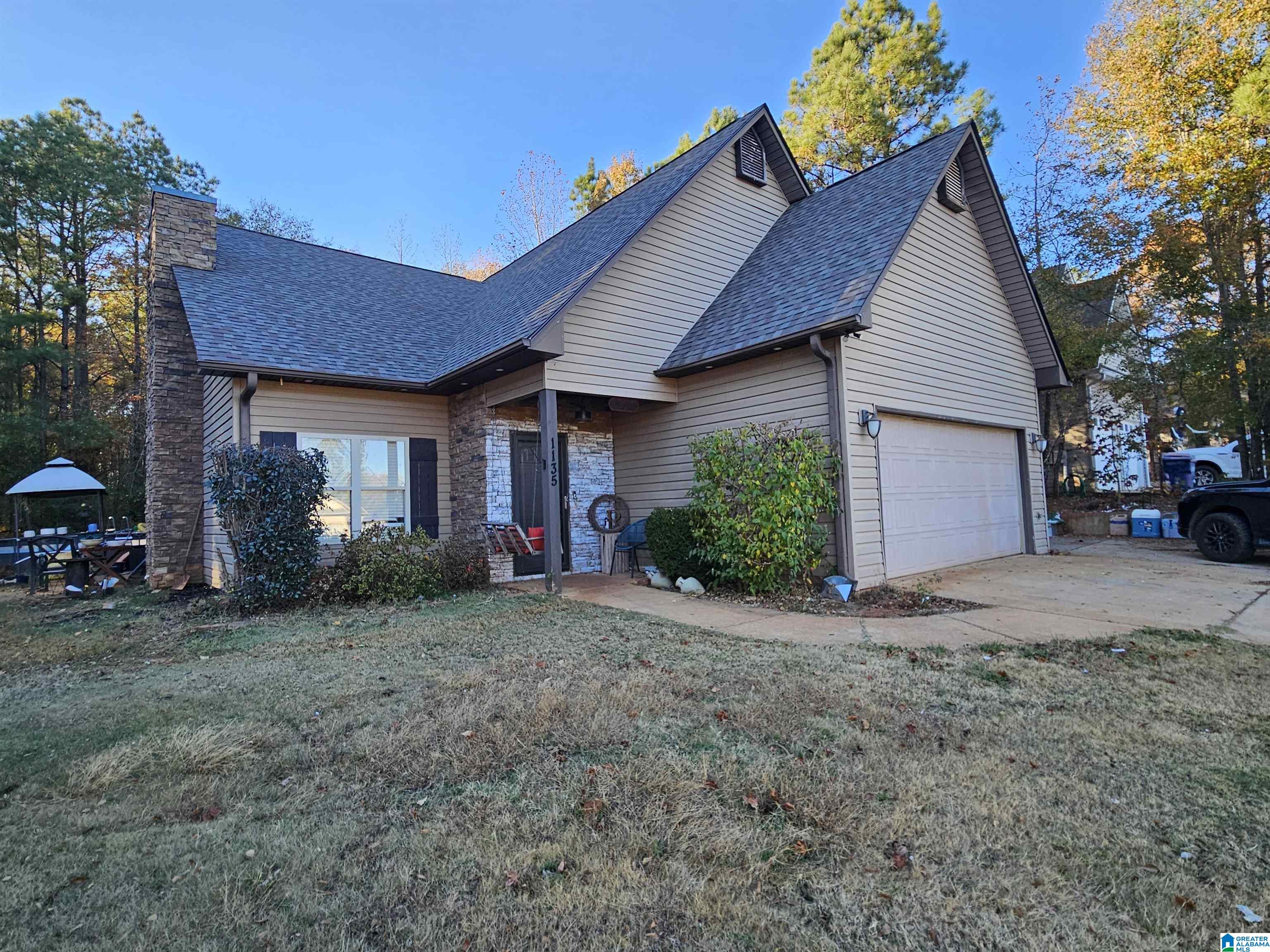 1135 BAYLOR COURT