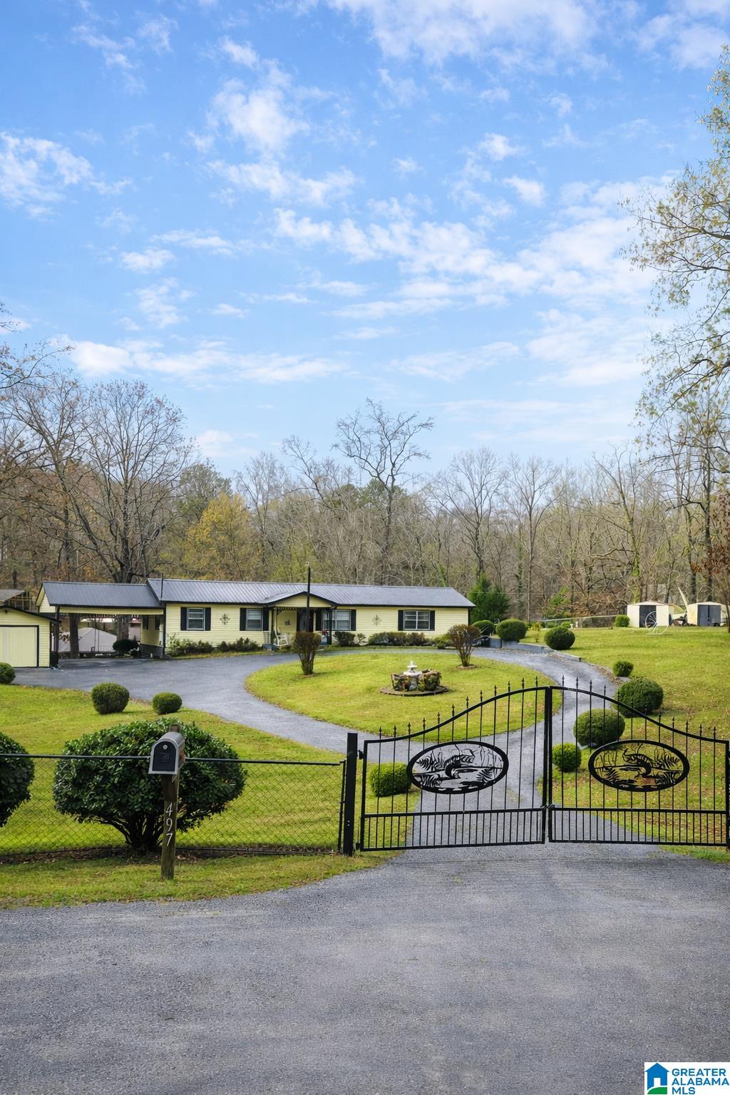 Homes for sale in Ohatchee, AL | 497 Lakeshore Dr, Ohatchee, AL 36271 | MLS# 21437681