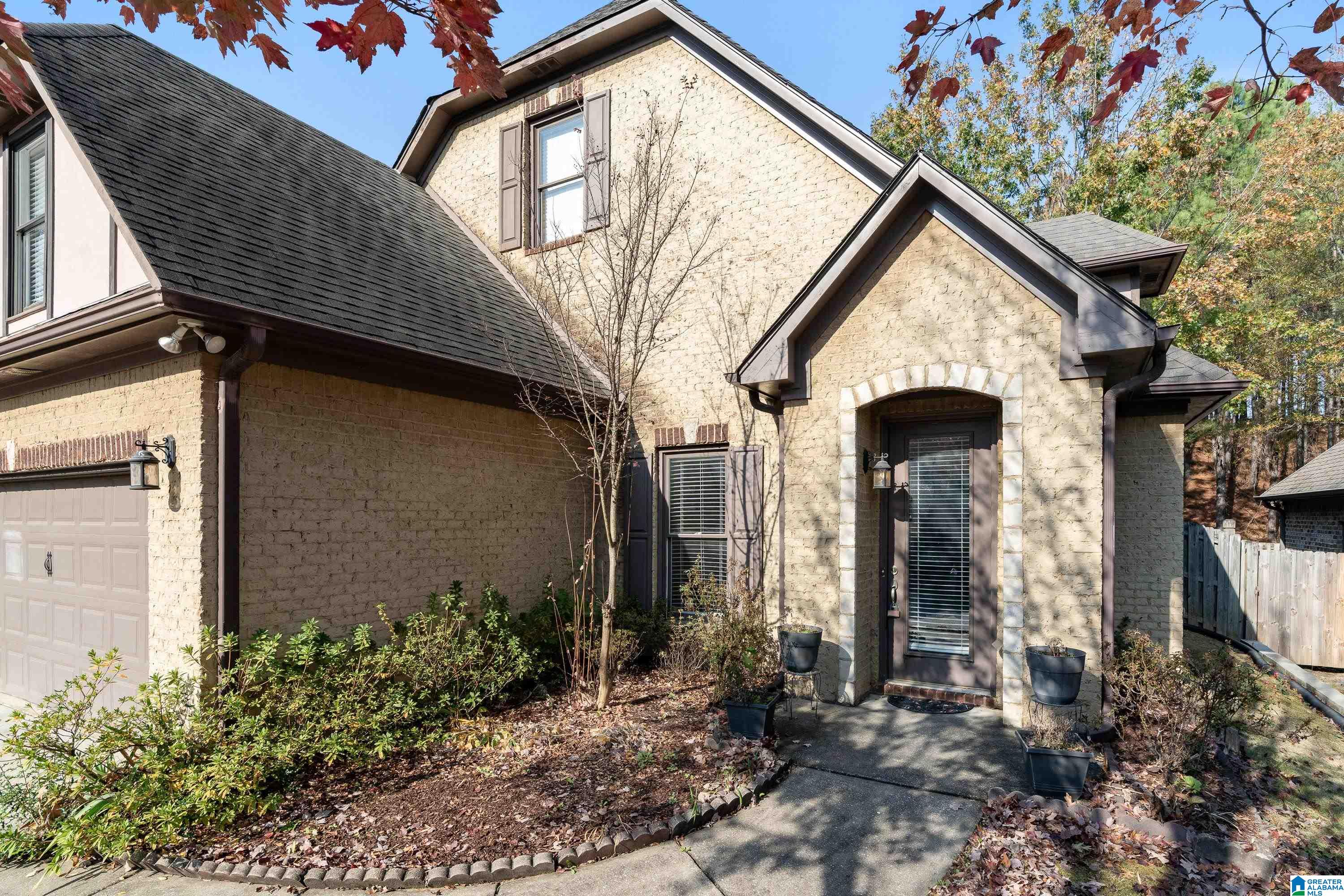 Homes for sale in Hoover, AL | 5593 Park Side Circle, Hoover, AL 35244 | MLS# 21437748