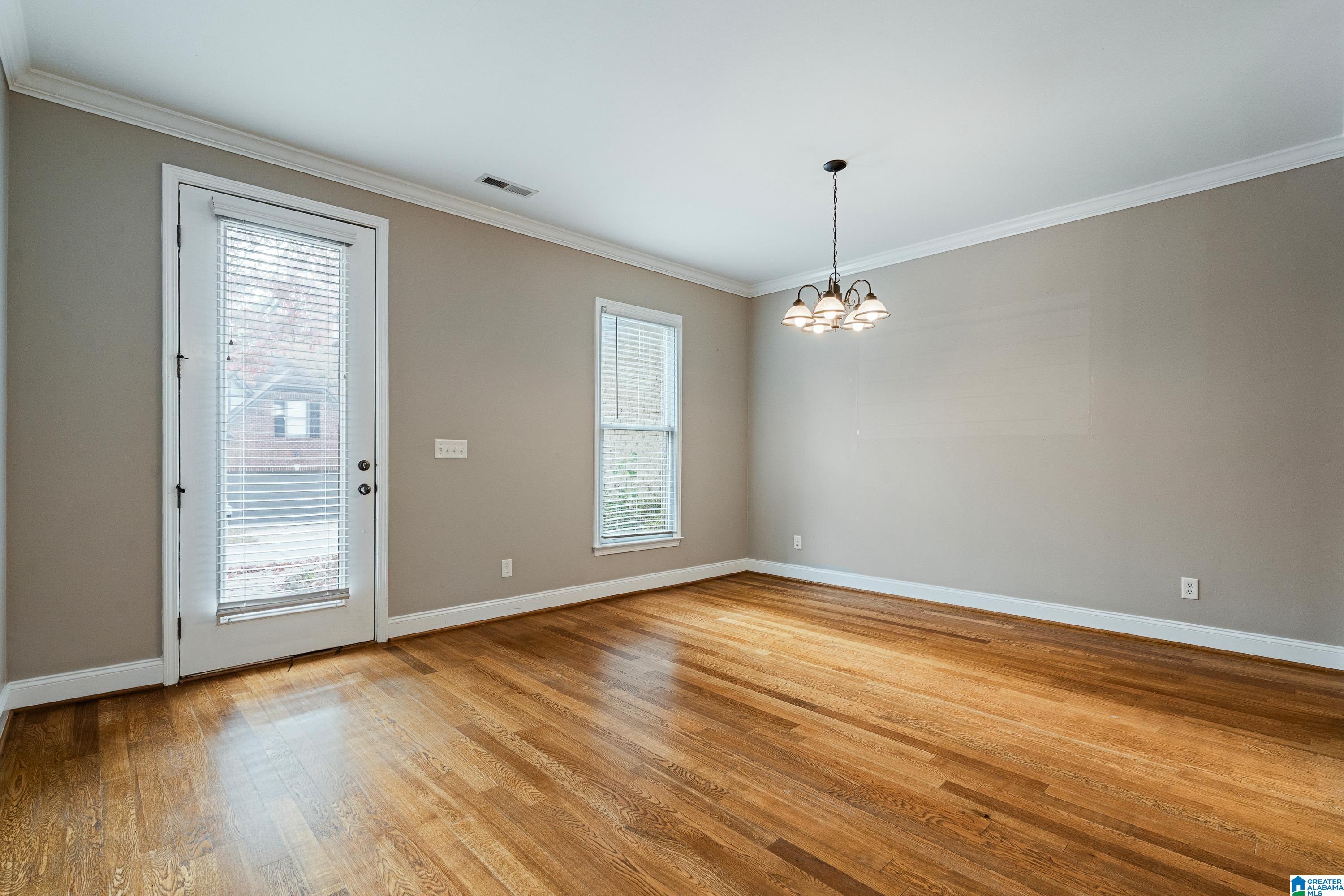 Homes for sale in Hoover, AL | 5593 Park Side Circle, Hoover, AL 35244 | MLS# 21437748