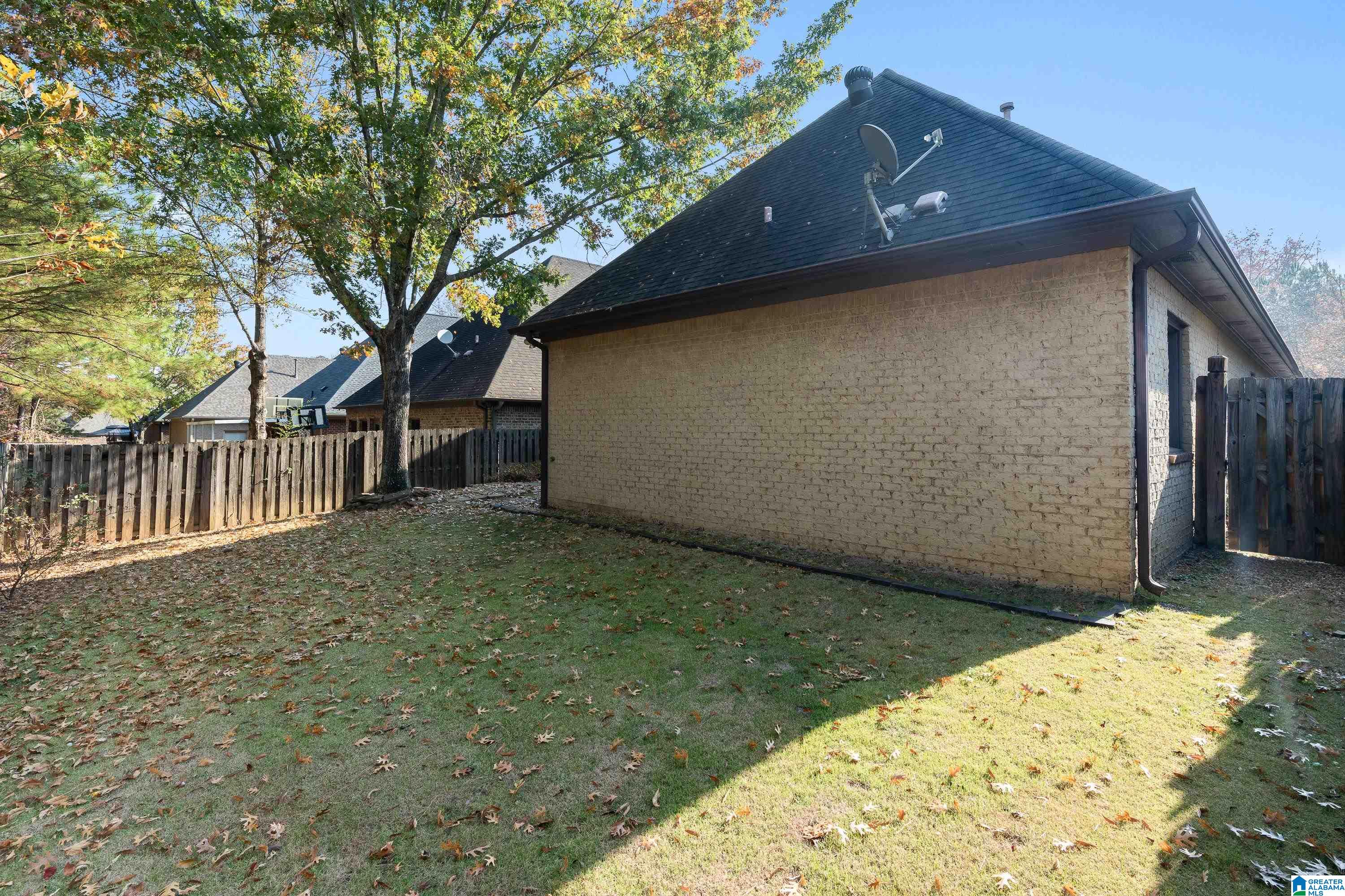 Homes for sale in Hoover, AL | 5593 Park Side Circle, Hoover, AL 35244 | MLS# 21437748