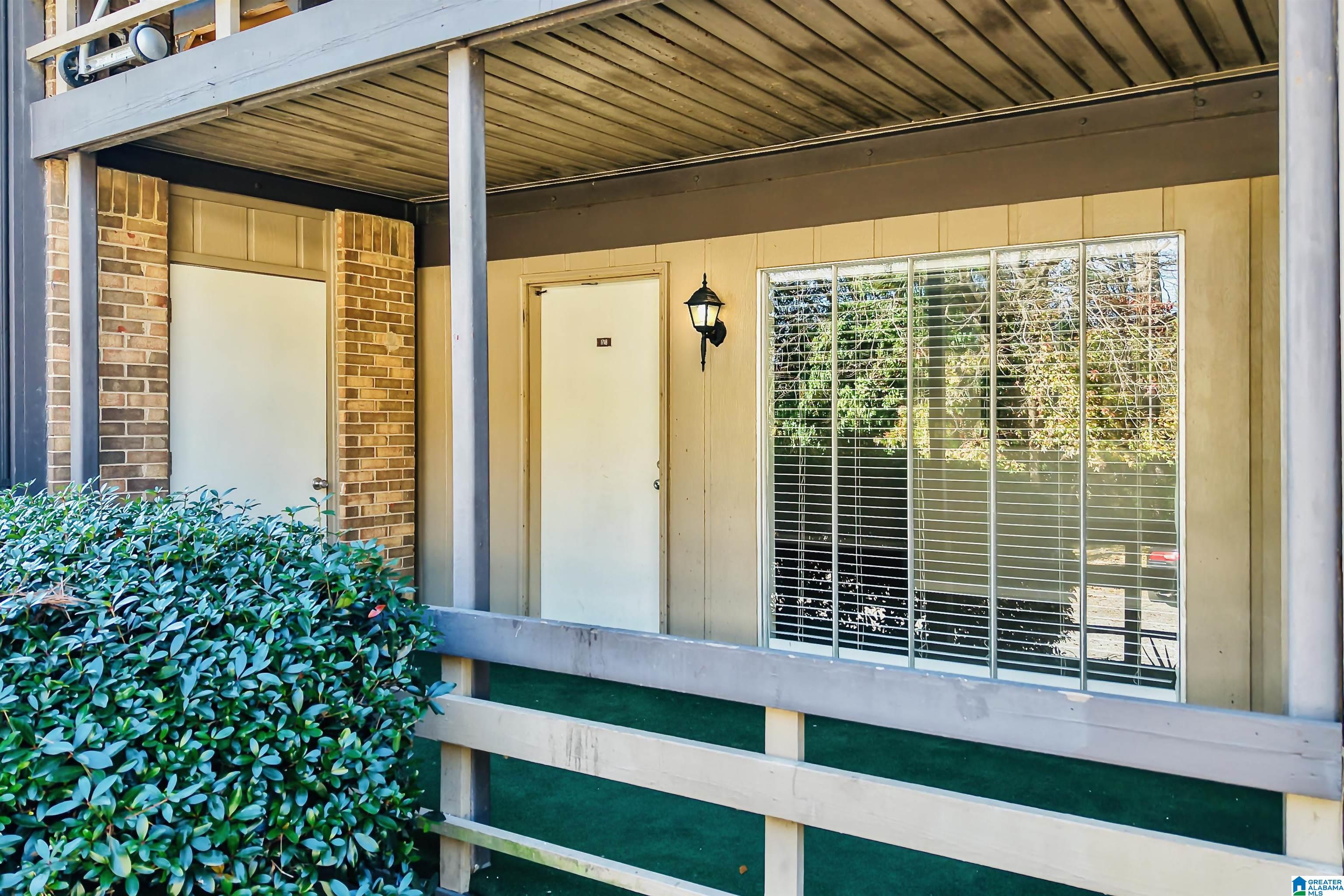 Homes for sale in Hoover, AL | 3101 Lorna Road #1718, Hoover, AL 35216 | MLS# 21437868